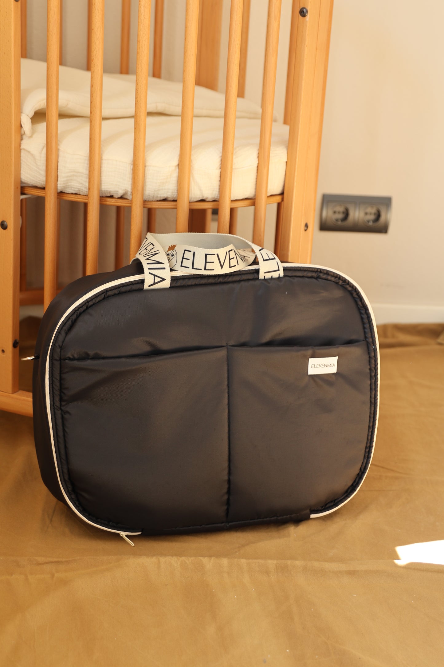 Valise de maternité GO Technic gris anthracite