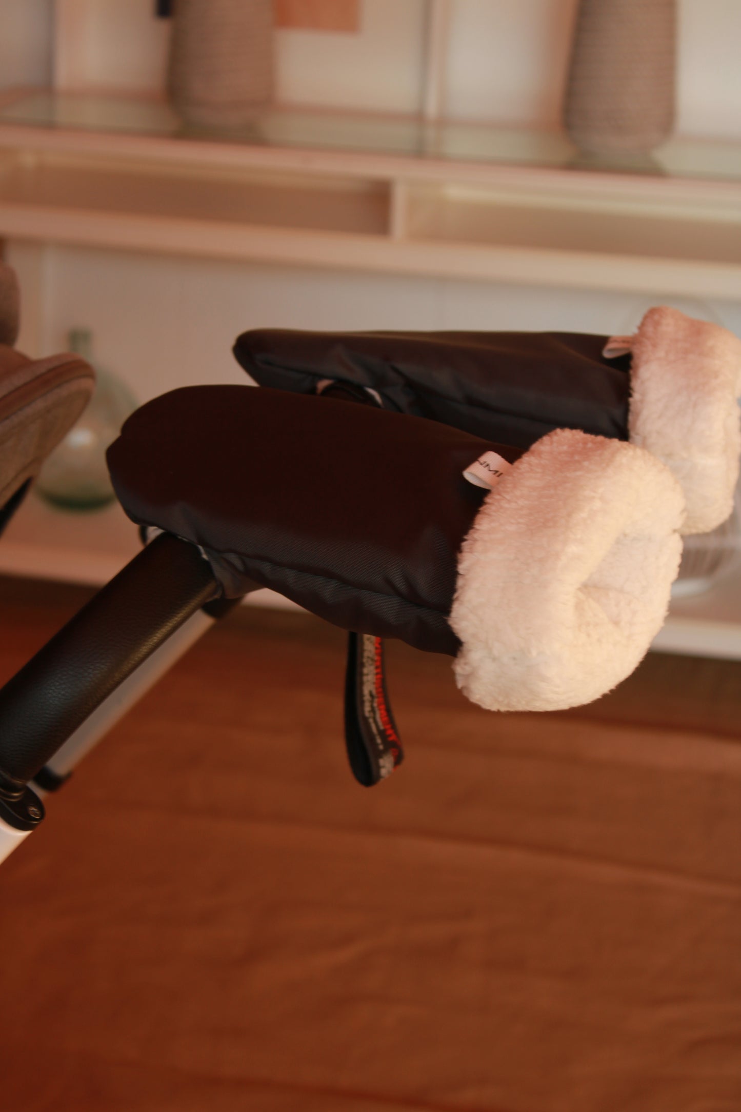 Manoplas Technic Gris Carbón