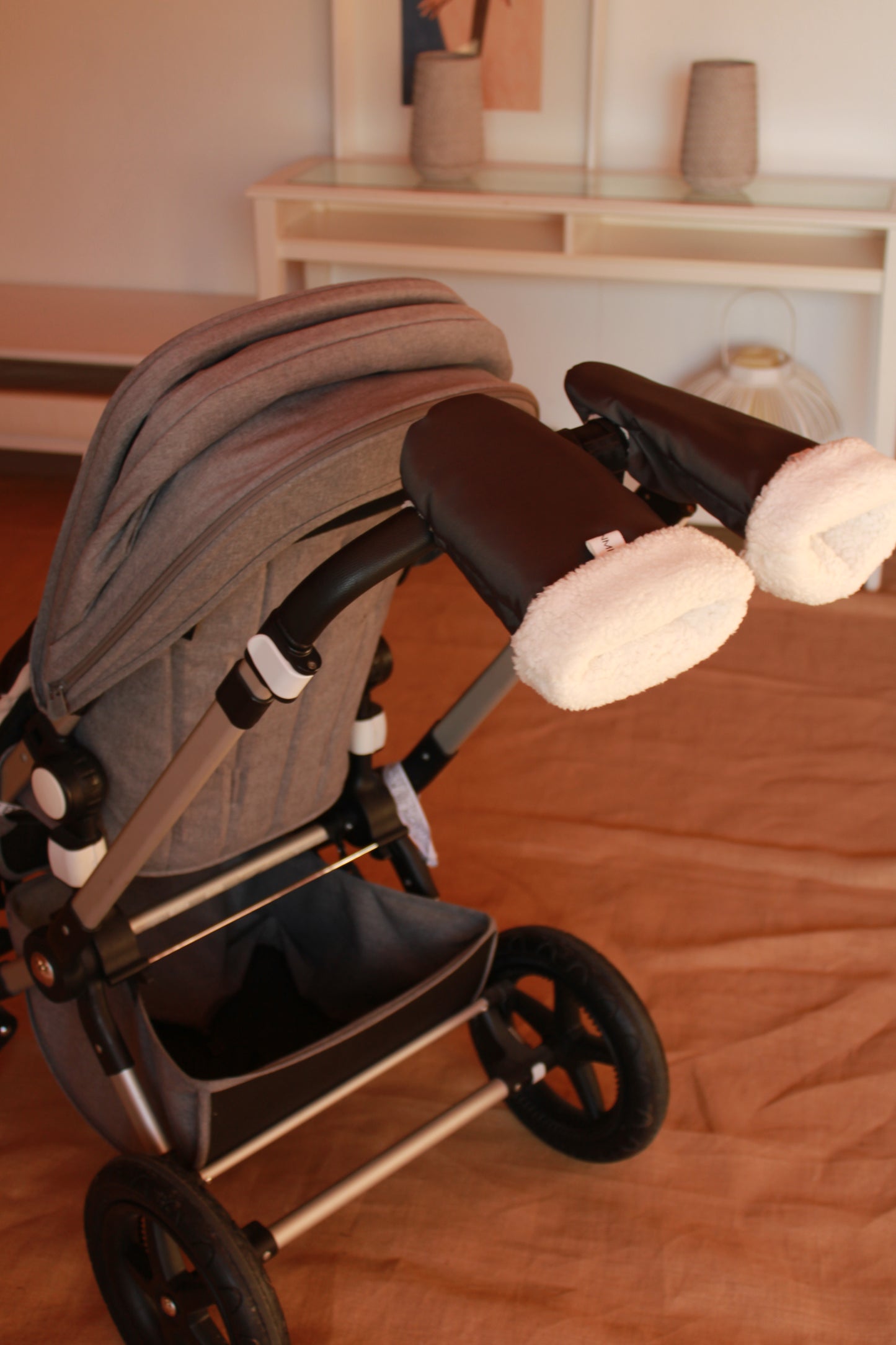 Manoplas Technic Gris Carbón