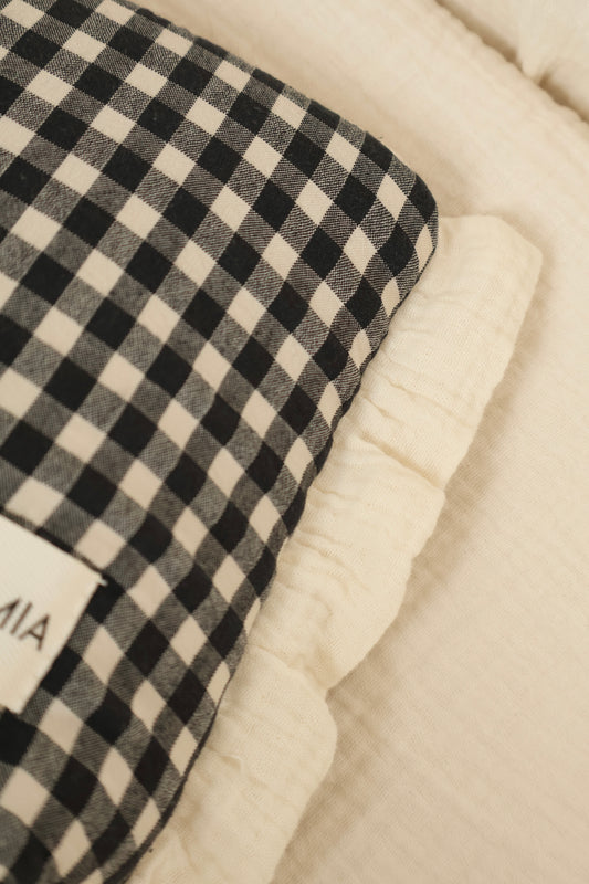 Trousse de toilette classique à volants Vichy + gaze brute