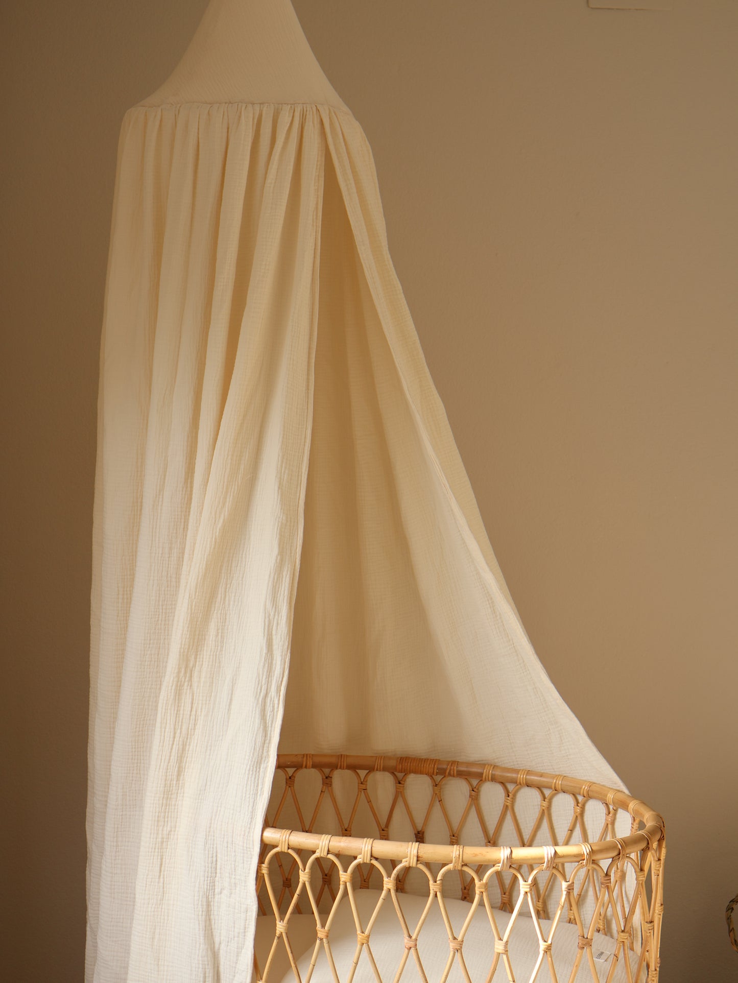 Mini berceau en canne Elevenmia