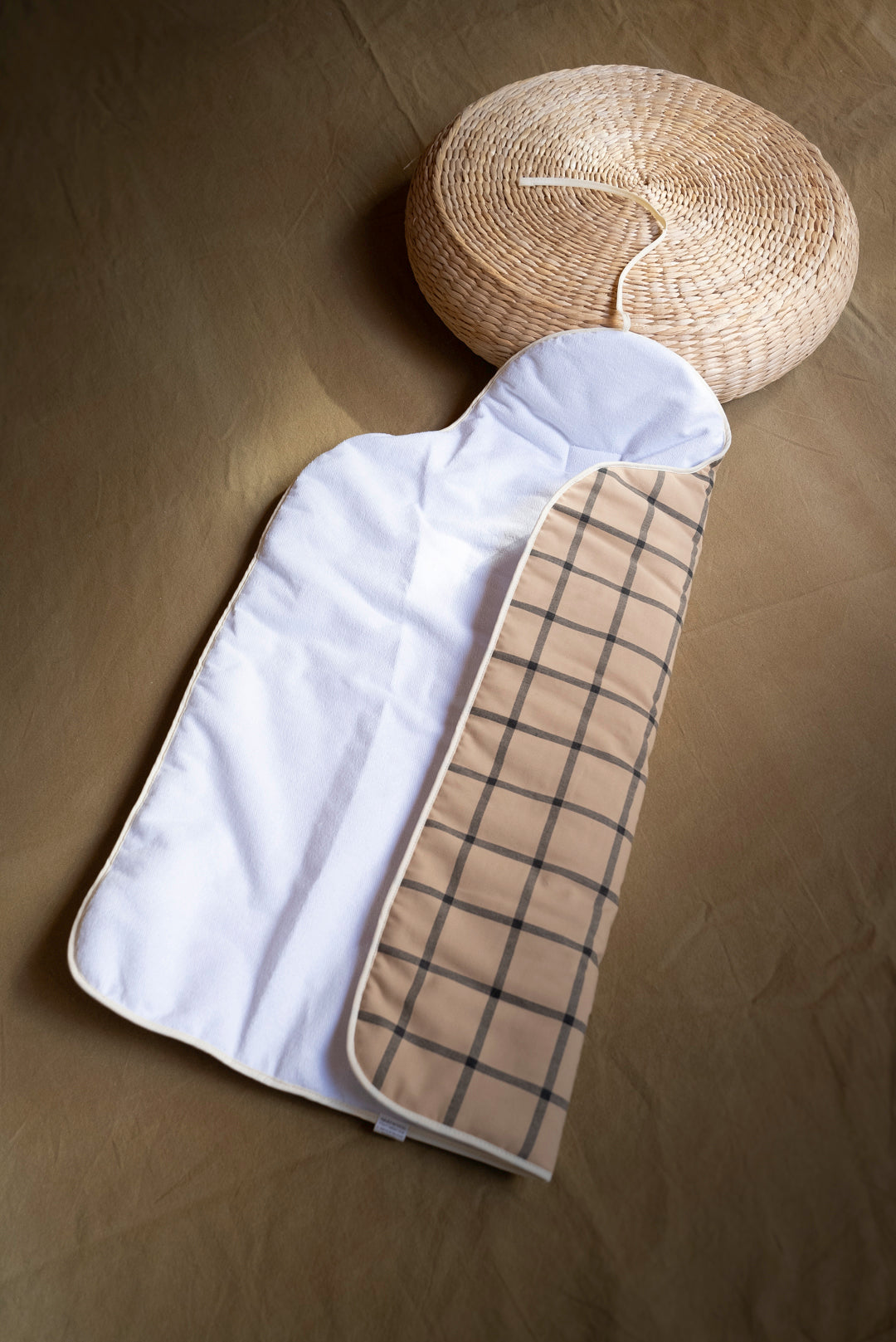 Matelas à langer portable XL cadre ocre