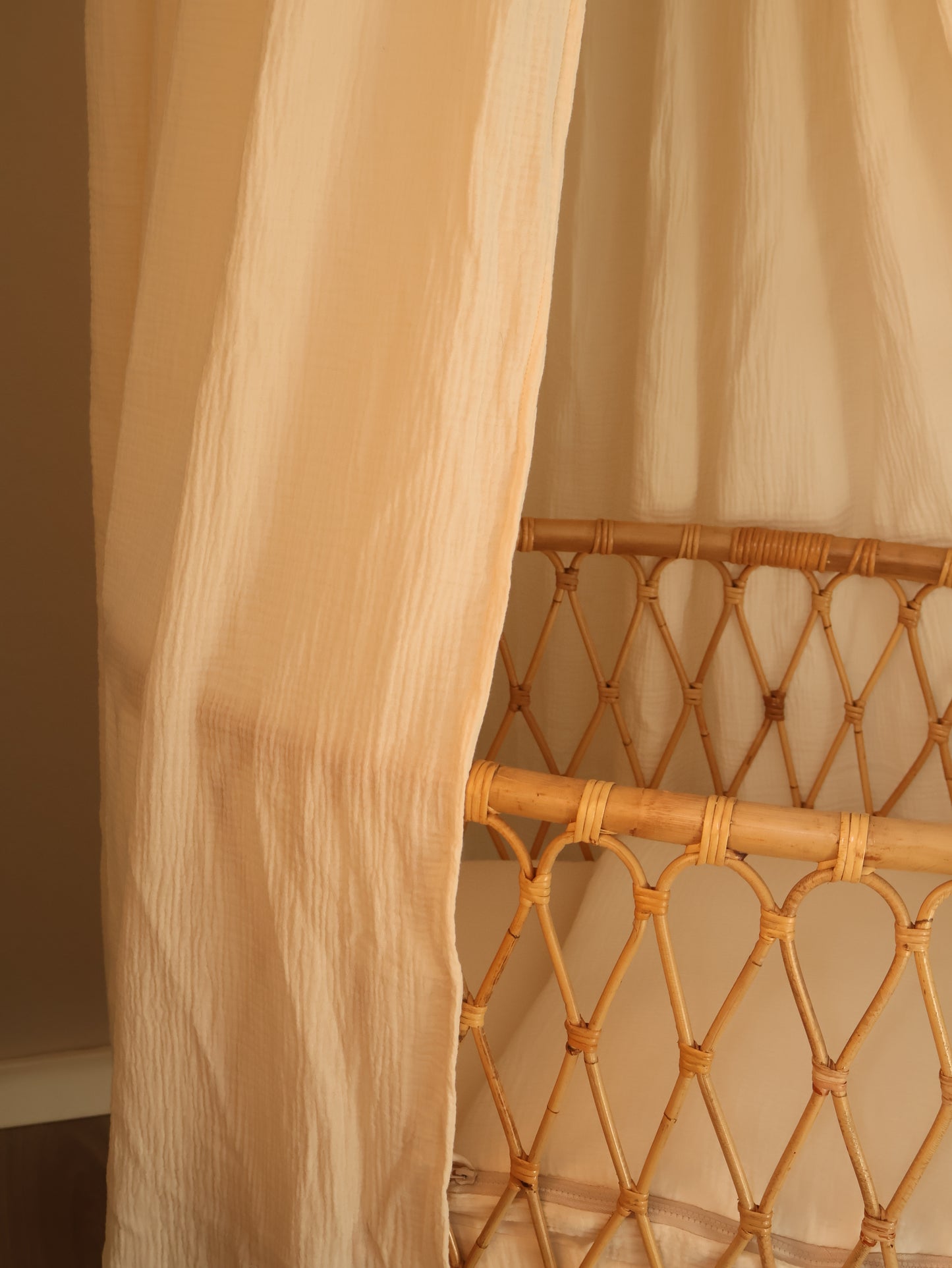 Mini berceau en canne Elevenmia