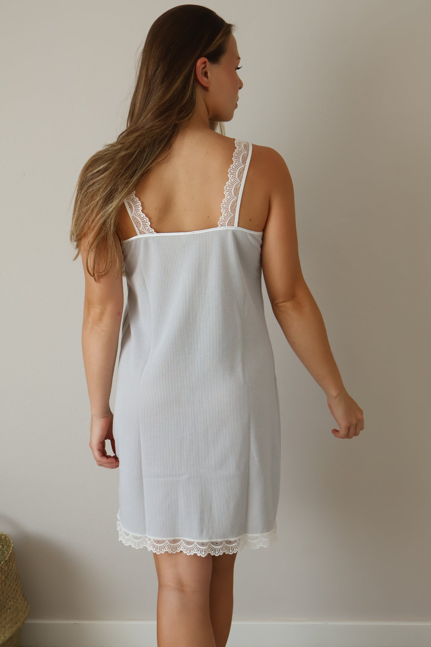 Camisón Maternity Tirante Blonda Canalé GRIS