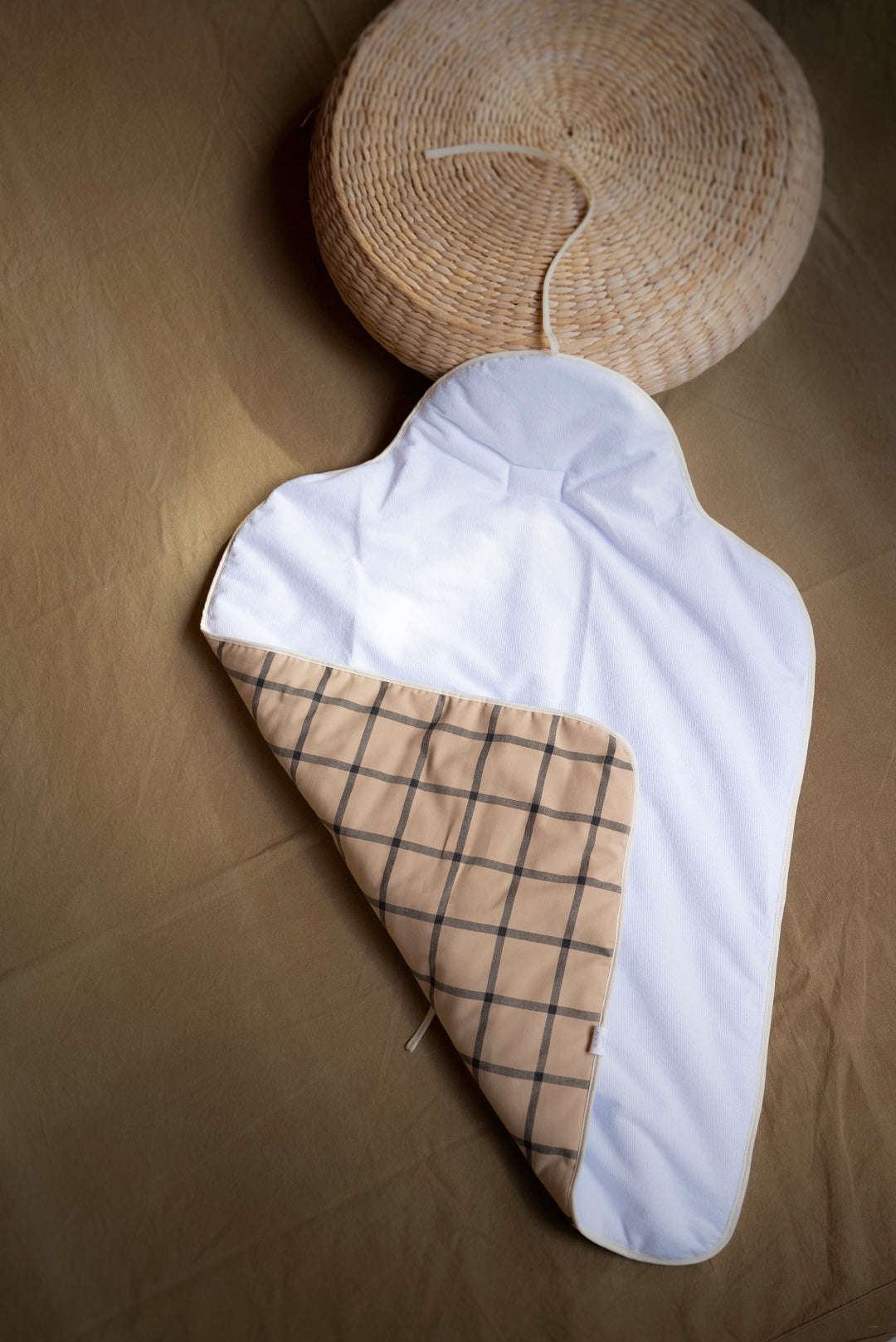 Matelas à langer portable XL cadre ocre