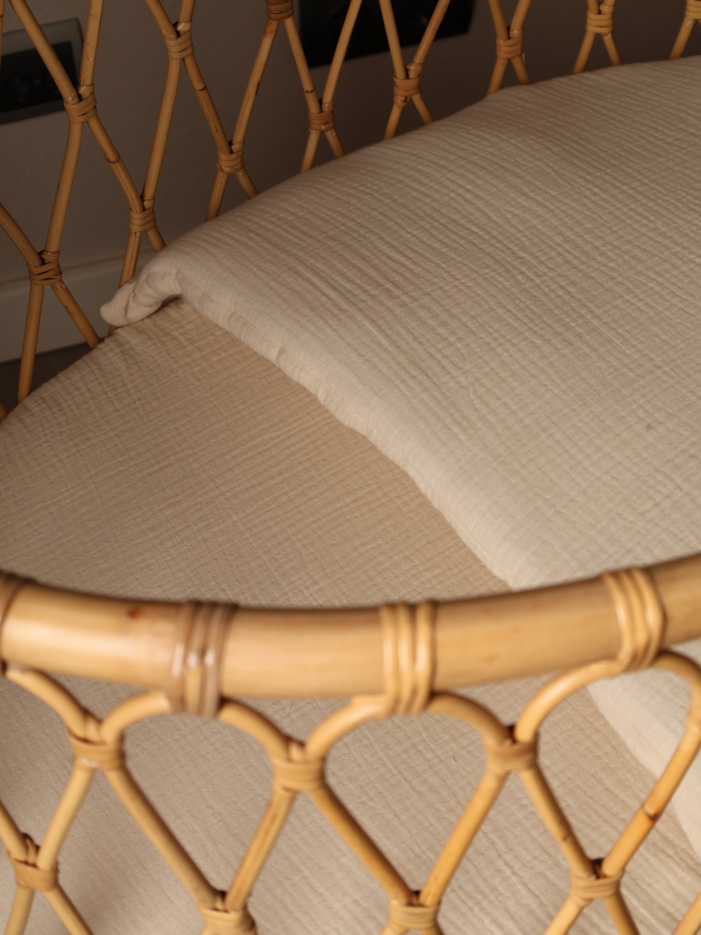 Mini berceau en canne Elevenmia