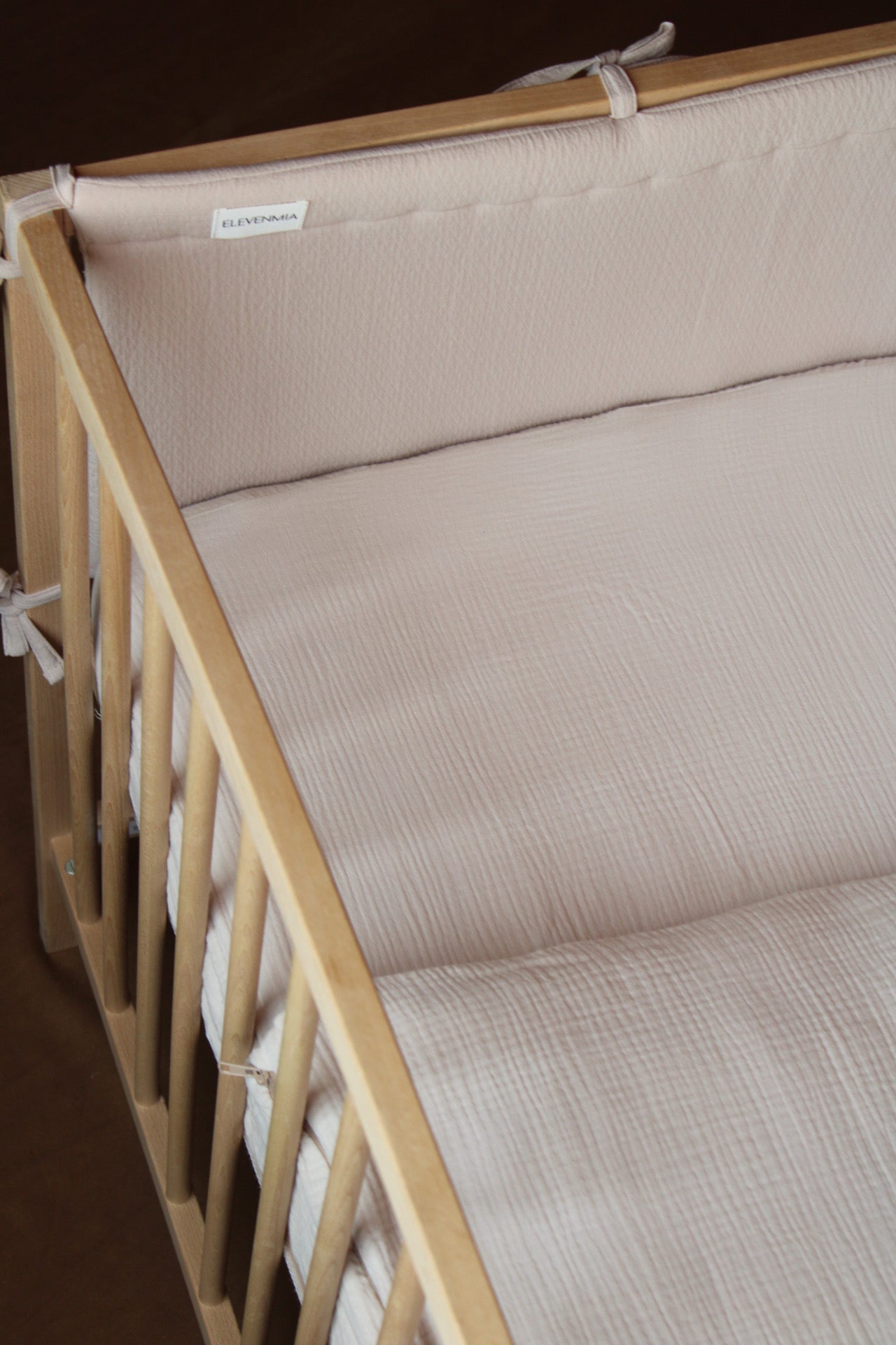 Beige Muslin Crib Protector 60x120