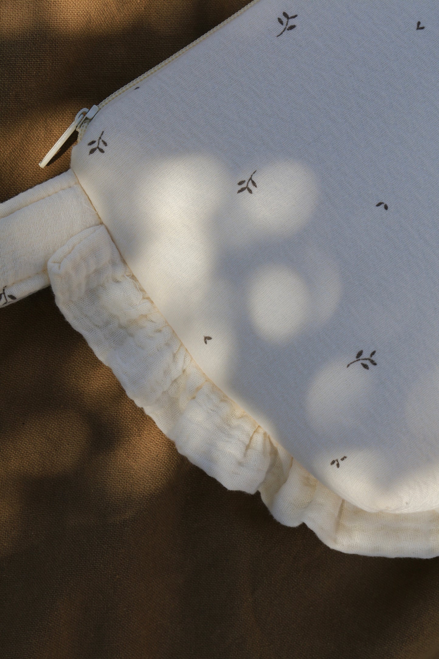 Trousse de toilette à volants imprimée nature