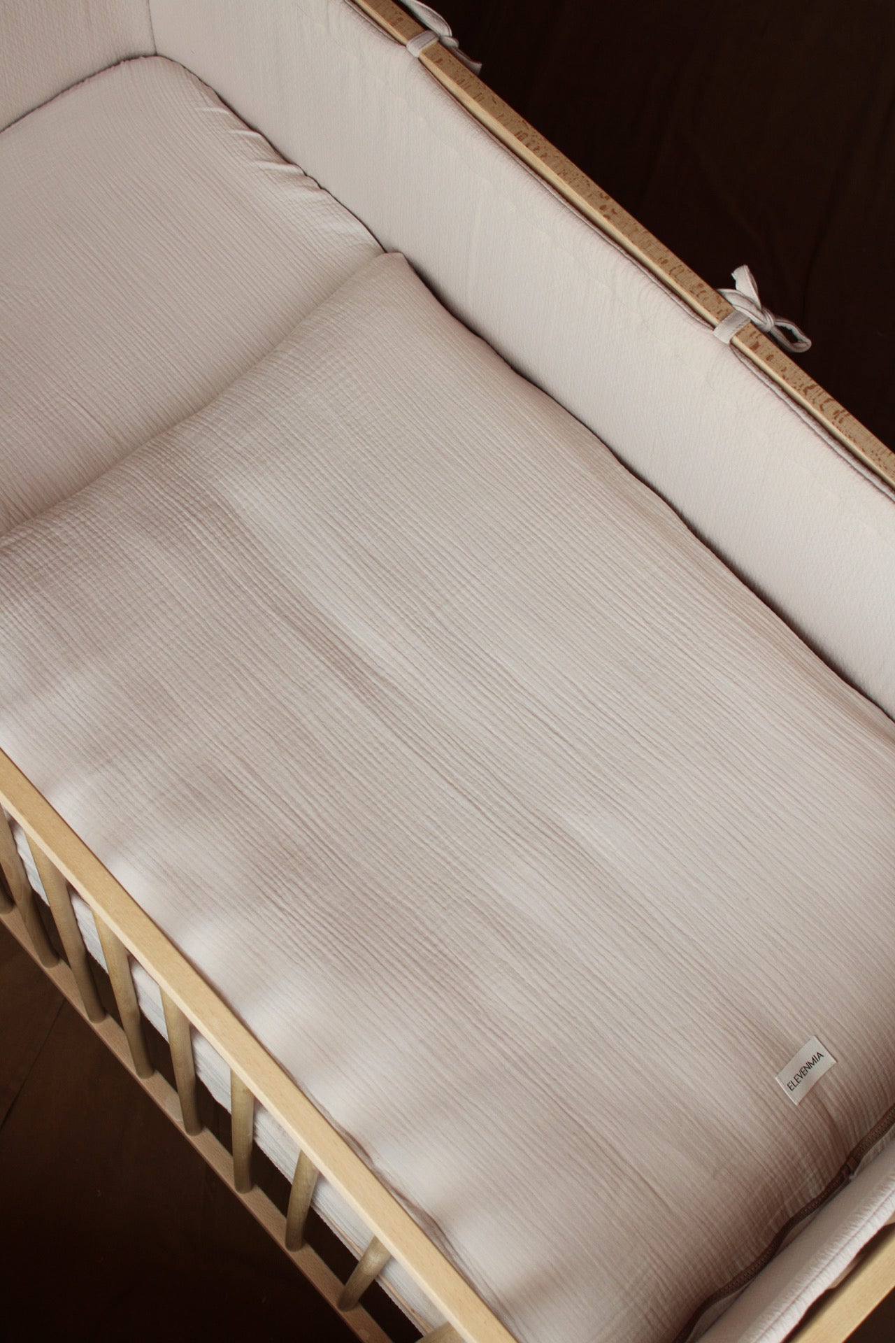 Beige Muslin Crib Protector 60x120