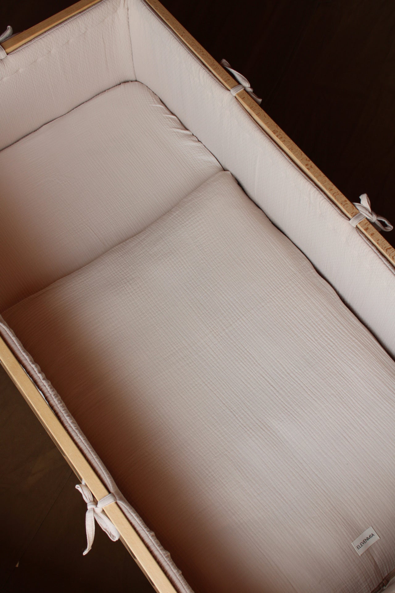 Beige Muslin Crib Protector 60x120