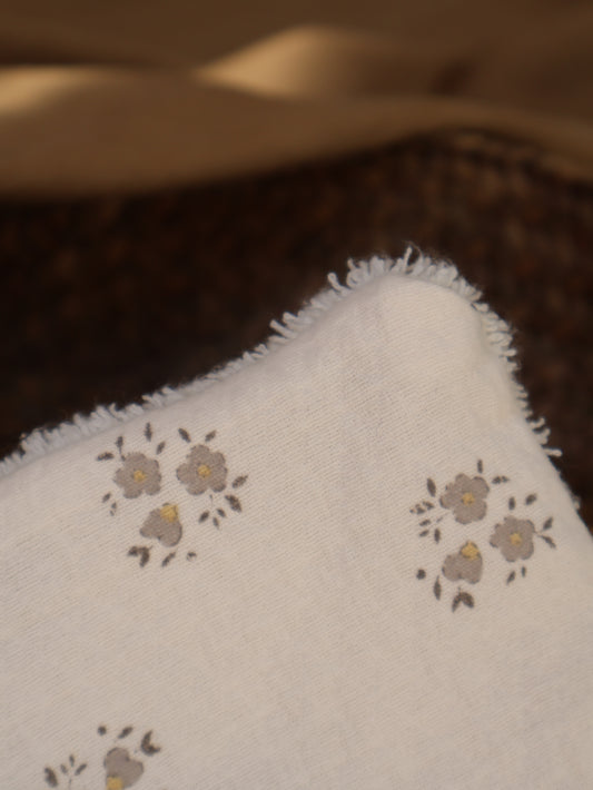 protector-toalla-inti-gris-2