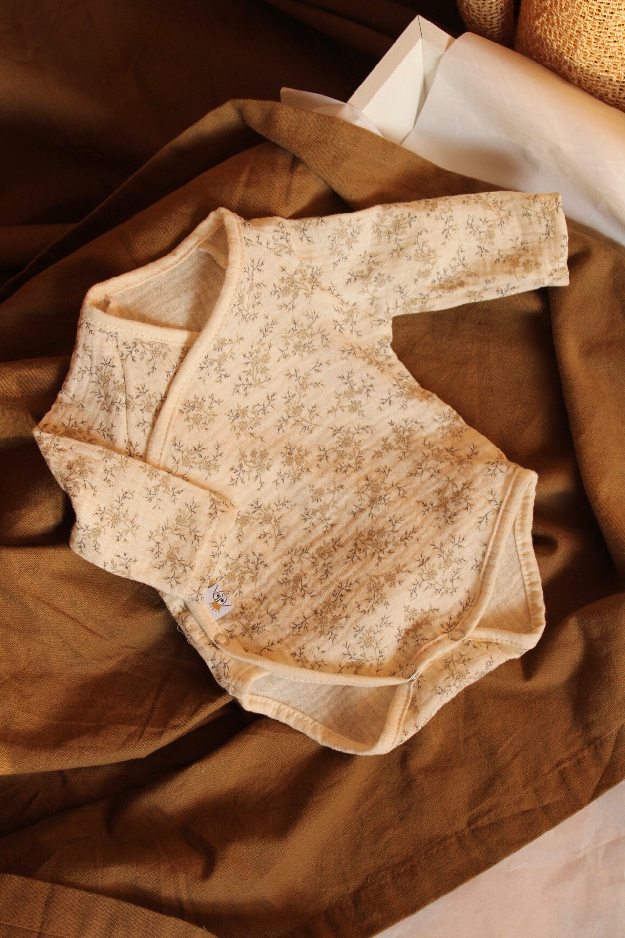 Mía + Beige Muslin New Born Set