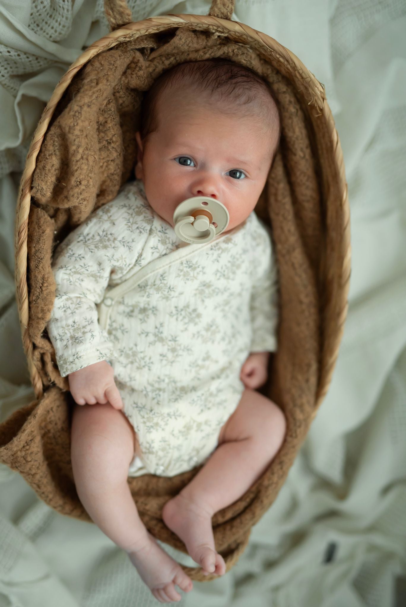 Mía + Beige Muslin New Born Set