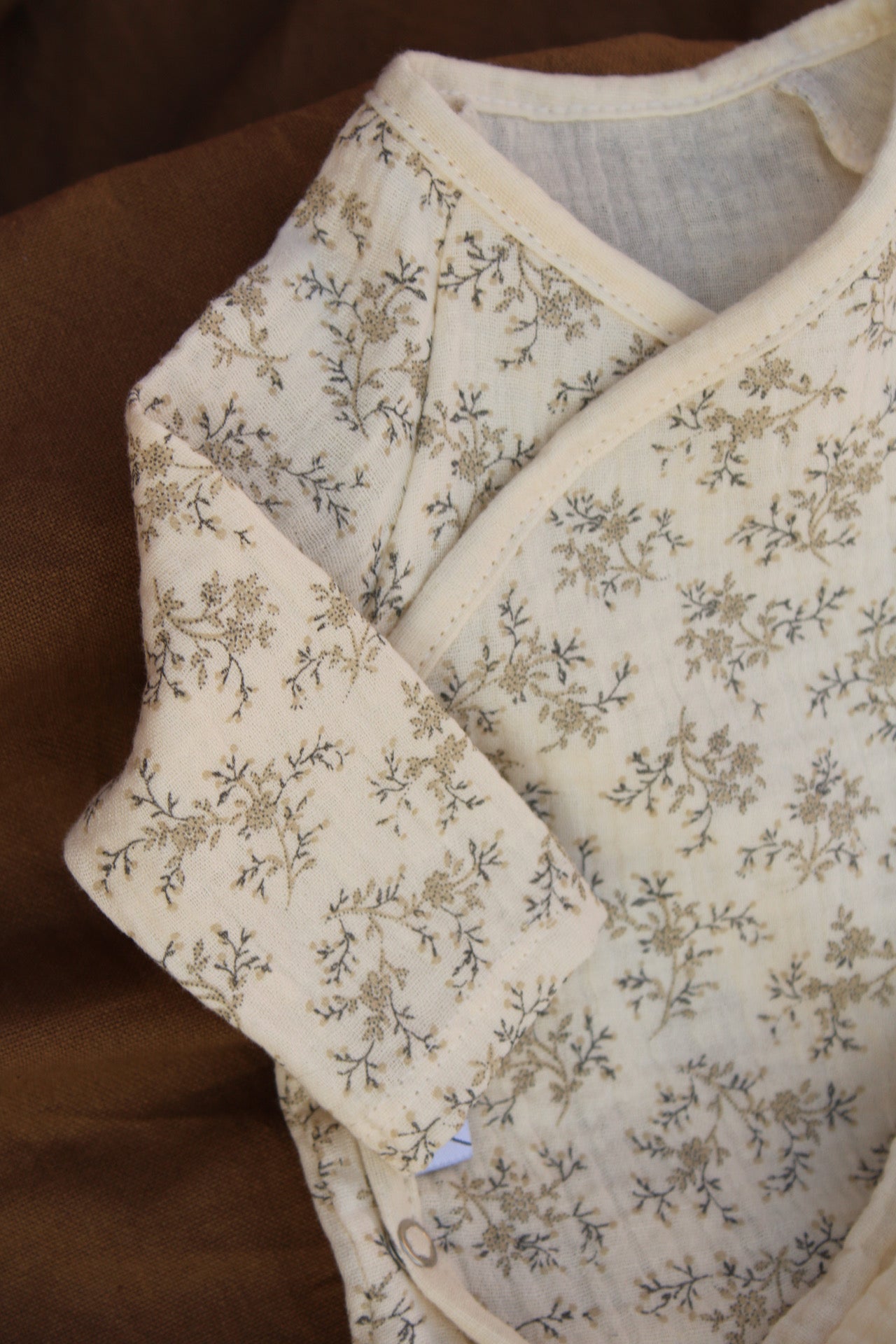 Mía + Beige Muslin New Born Set