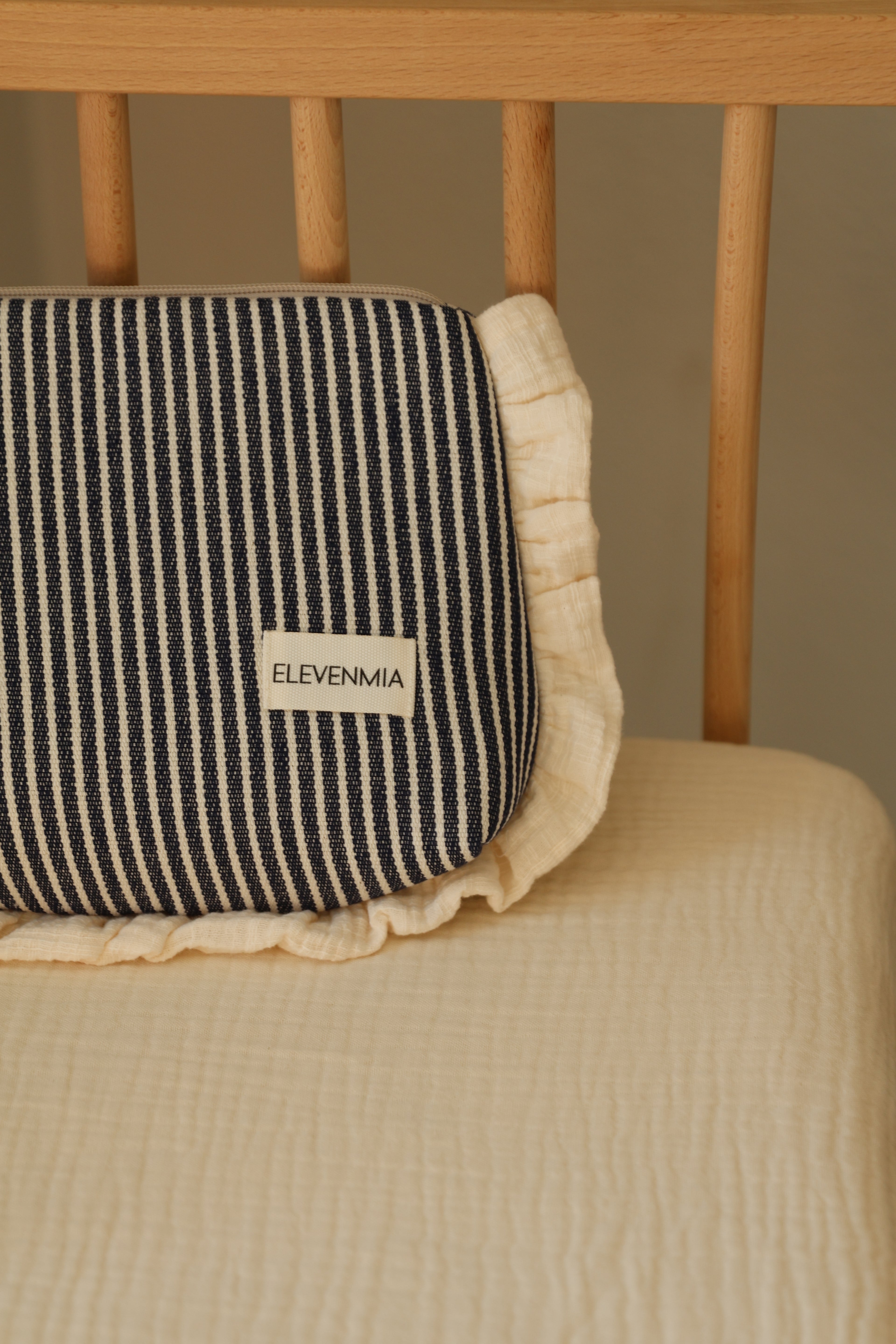 Neceser Volante Apron Stripe Jean+ Gasa Cruda