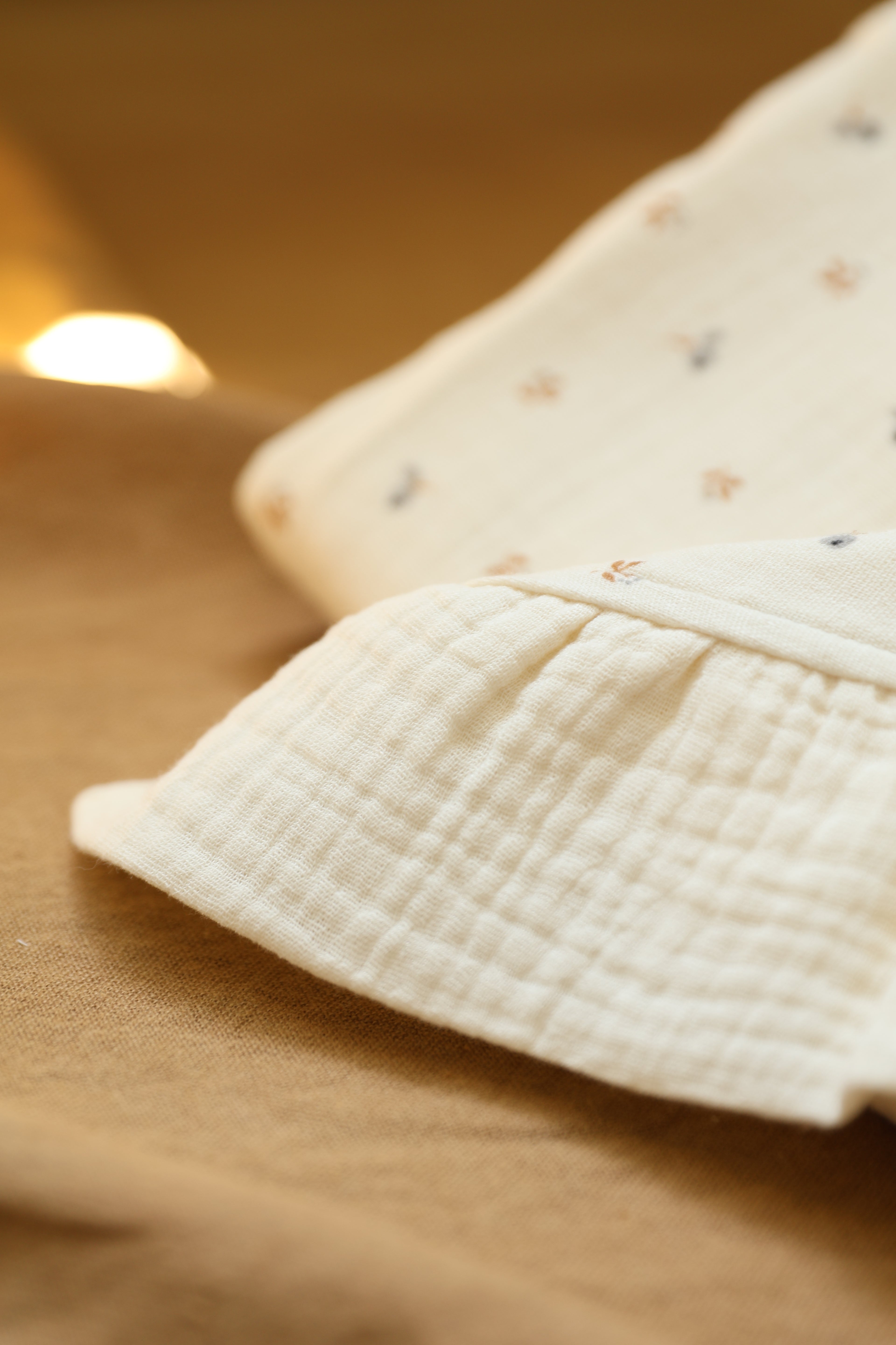 Lange Tanit 122 + volant en gaze brute