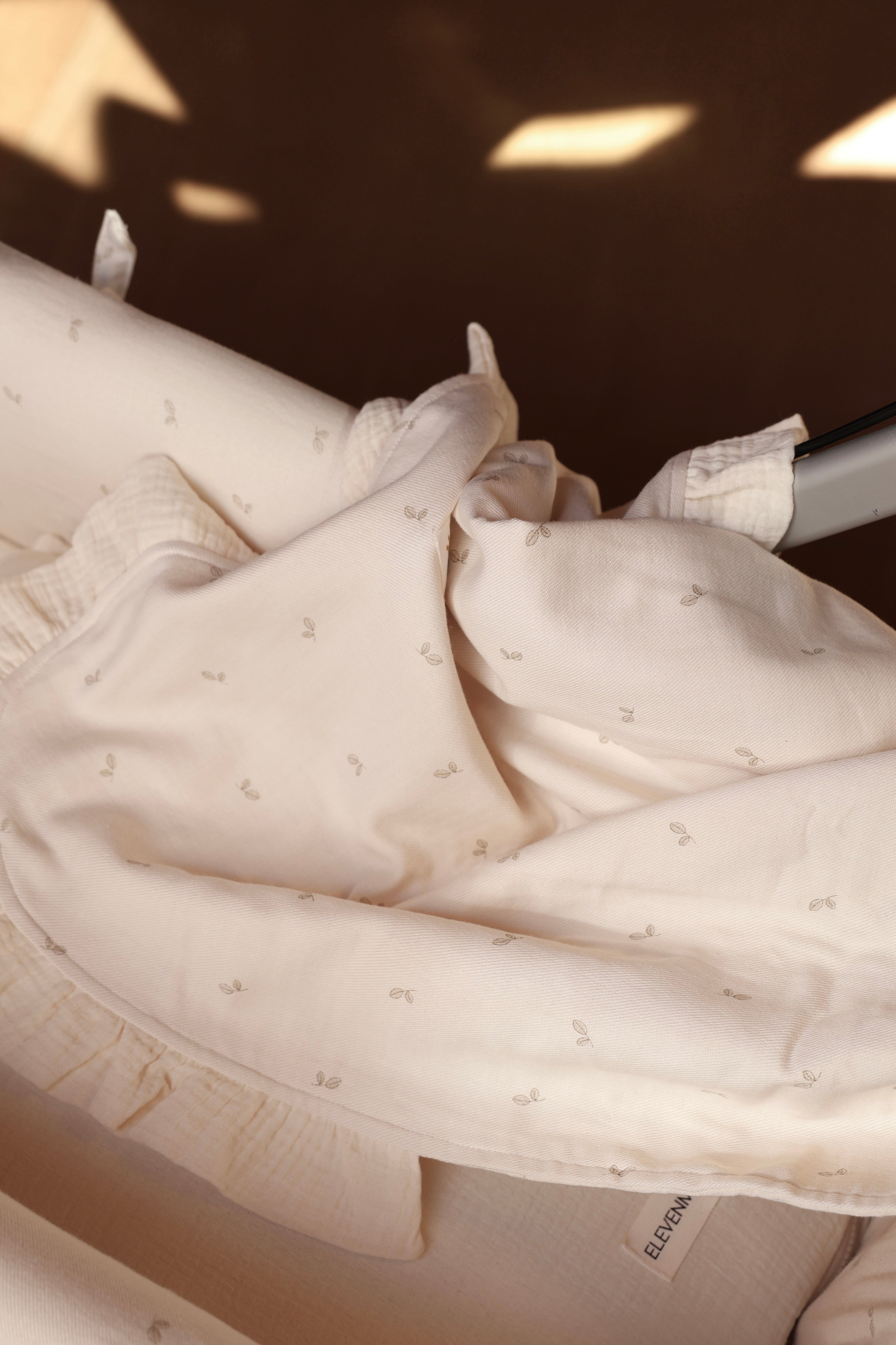 Arrullo Cello Oliva + Volante Gasa Cruda