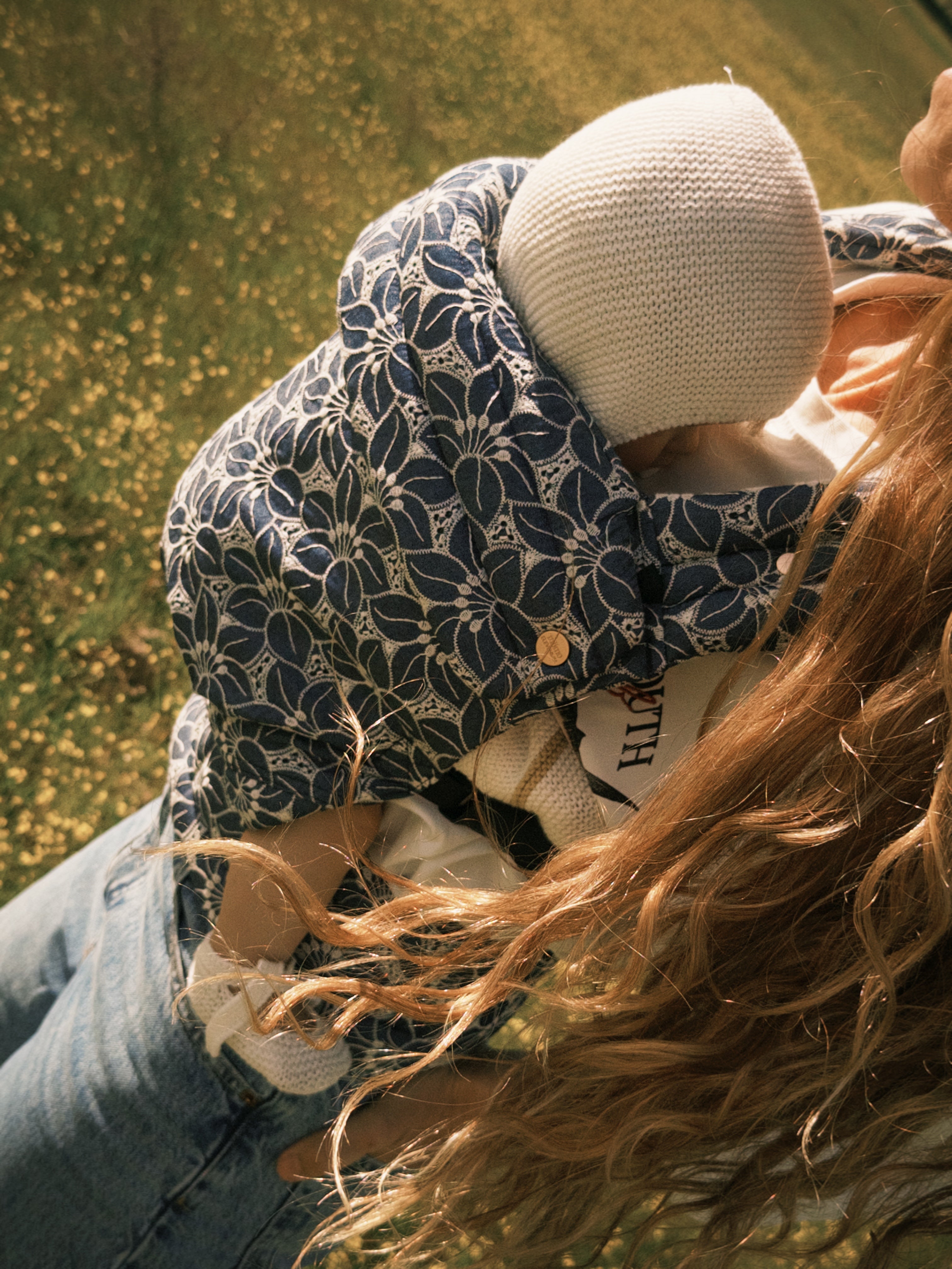 Portabebe “Apron Flower” Mömo X Elevenmia