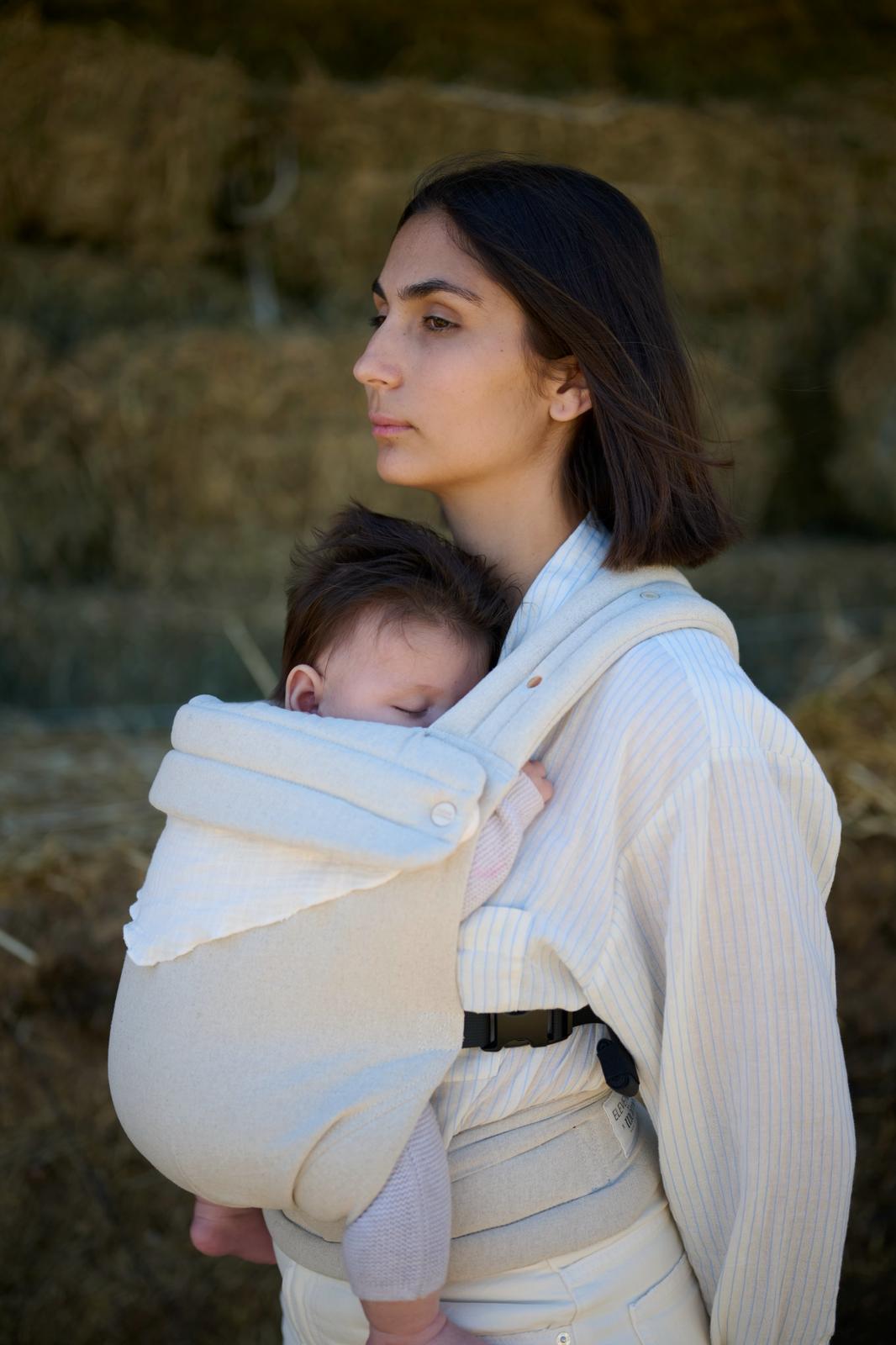 Portabebé “the linen” Mömo X Elevenmia