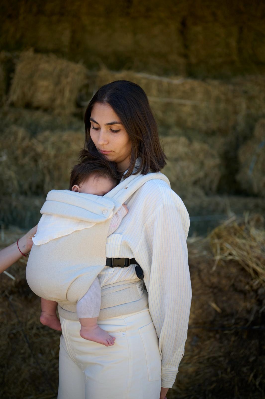 Portabebé “the linen” Mömo X Elevenmia