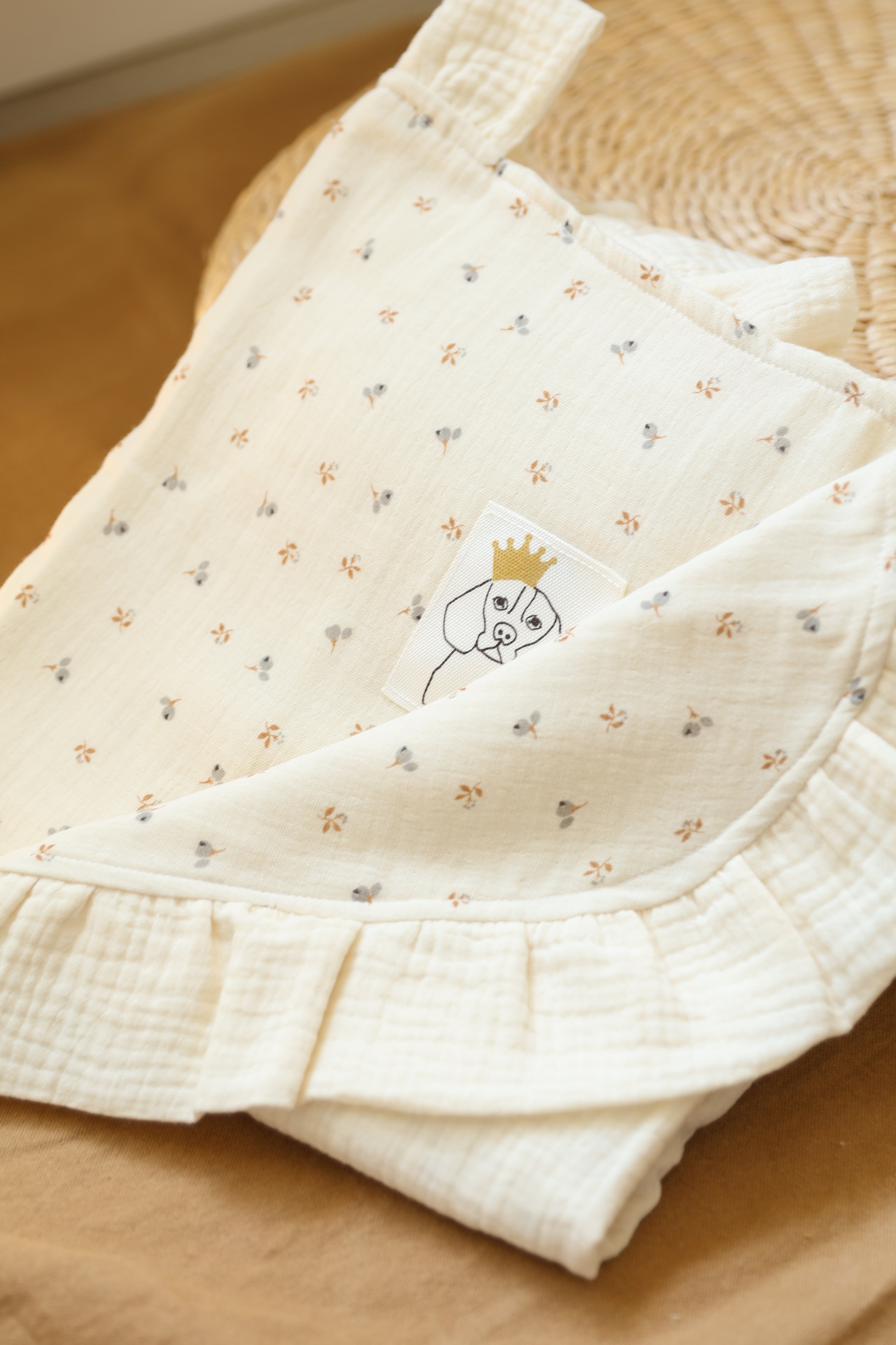 Lange Tanit 122 + volant en gaze brute