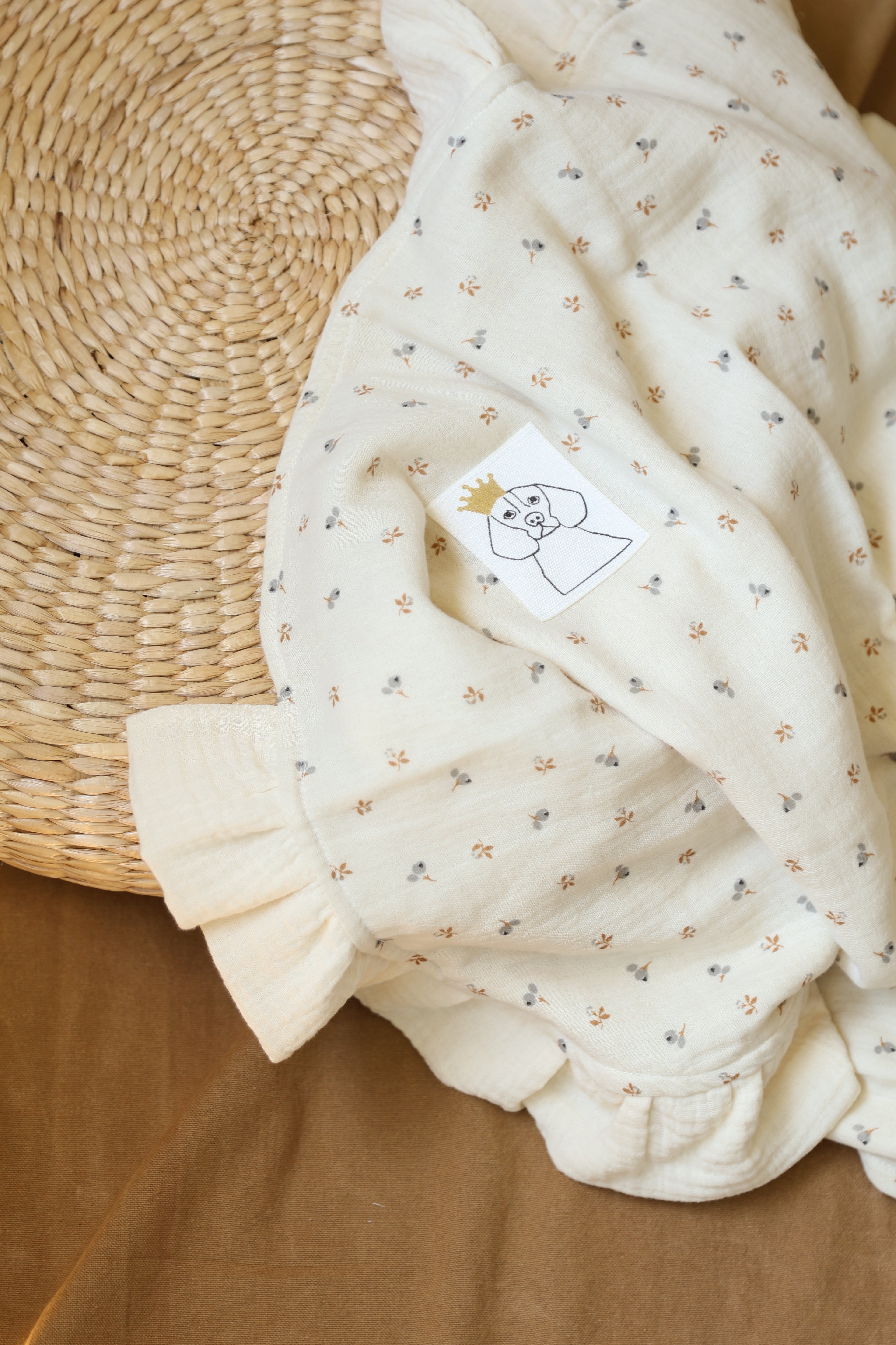 Lange Tanit 122 + volant en gaze brute