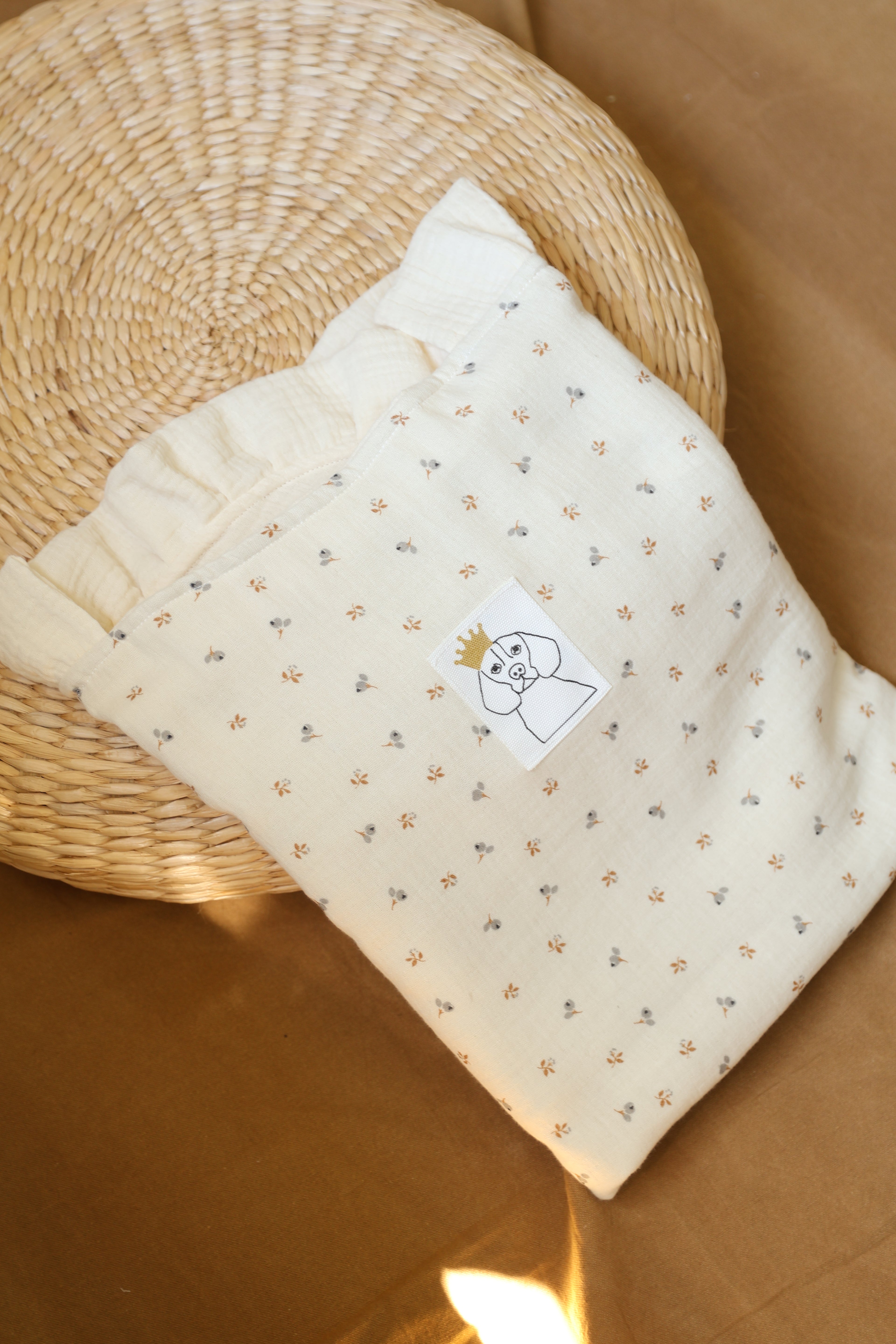 Lange Tanit 122 + volant en gaze brute