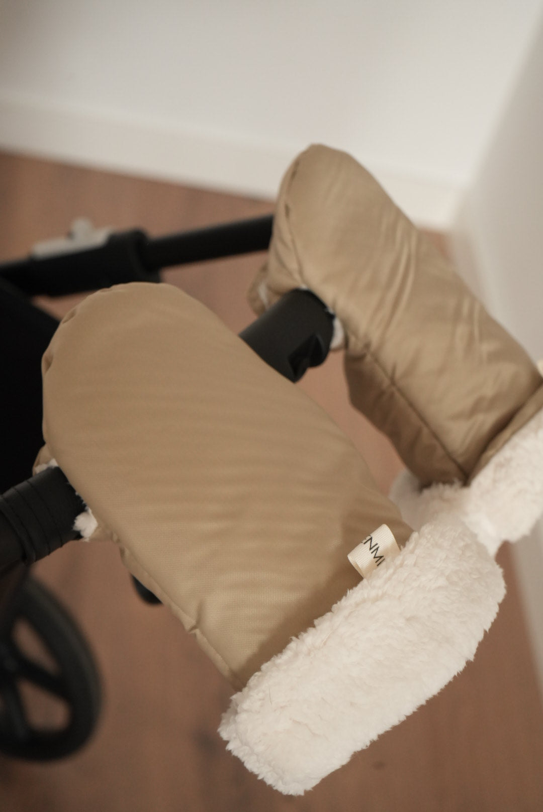 Manoplas Technic Beige