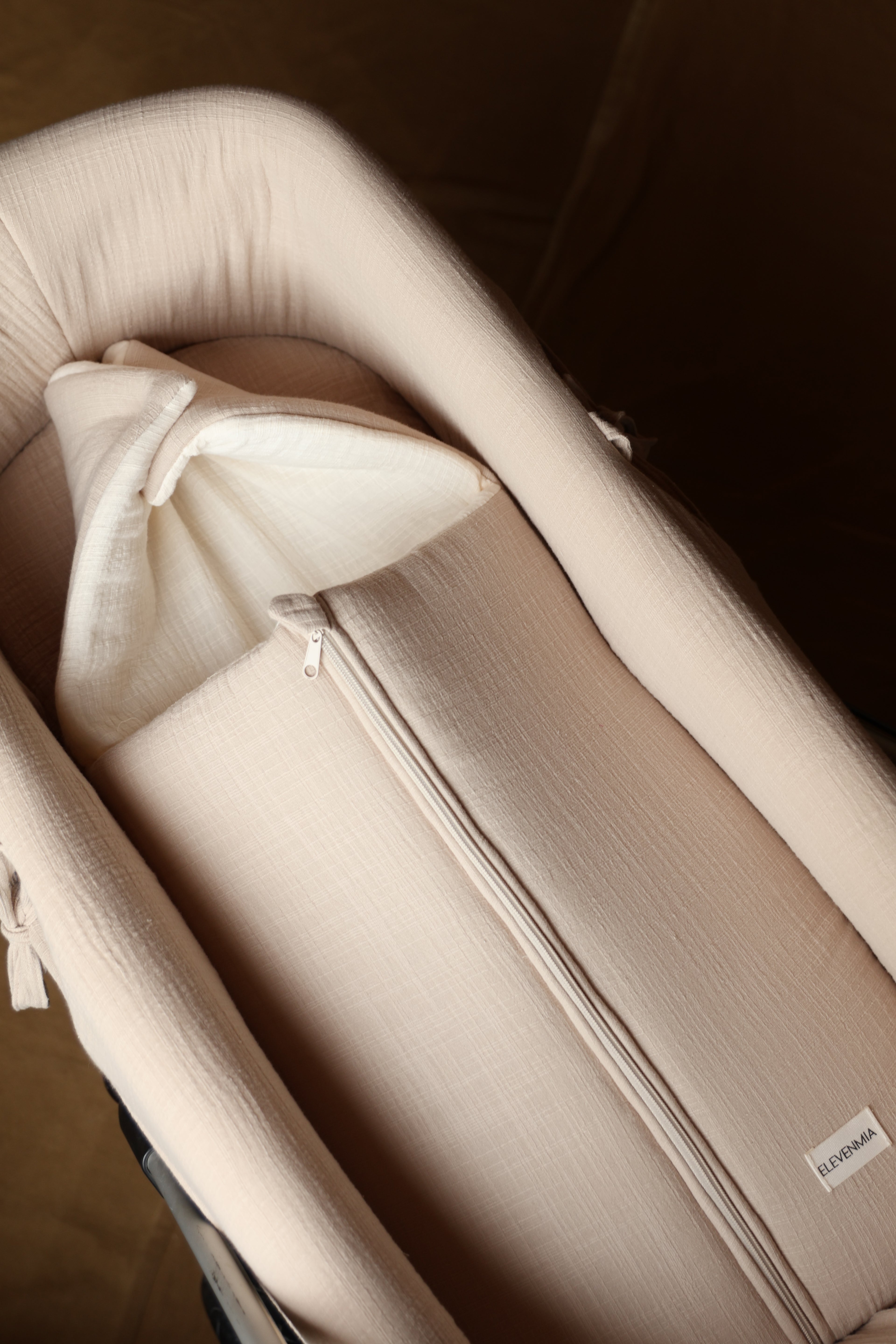 Vestidura Cochecito Gasa Rústica Arena + Gasa Cruda Reversible