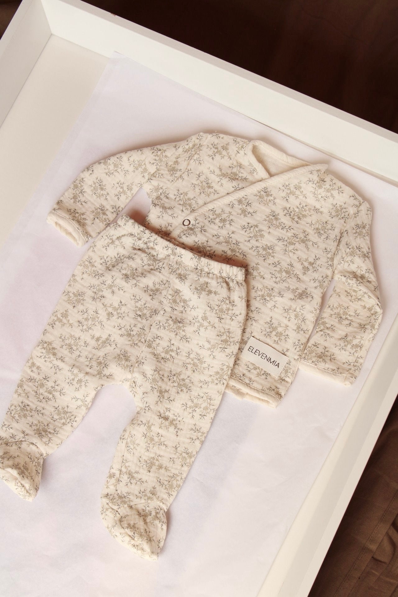 Chemise portefeuille en mousseline + leggings en mousseline