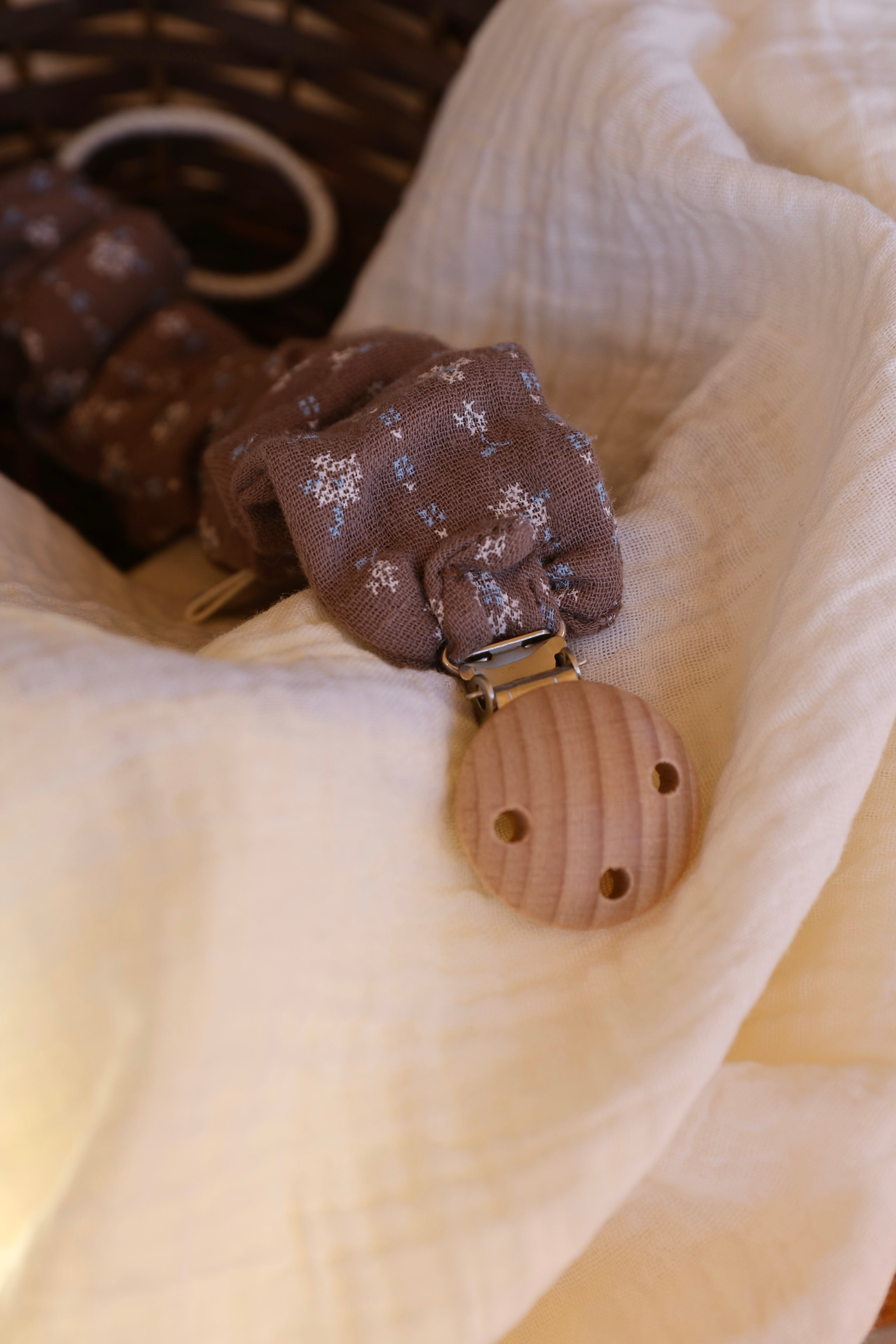 Chupetero Fruncido Etnic Chocolate