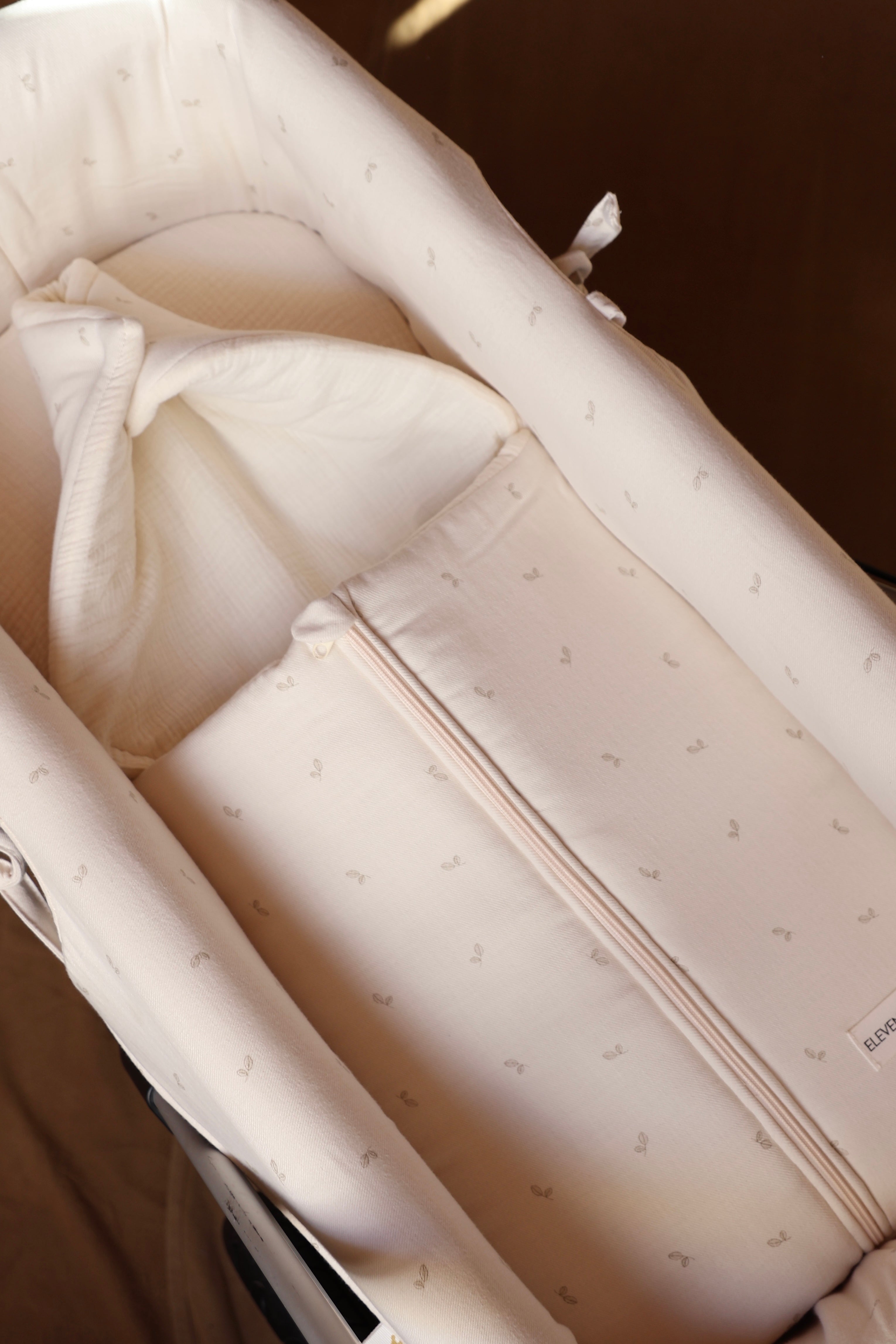 Vestidura Cochecito Cello Oliva + Gasa Cruda Reversible