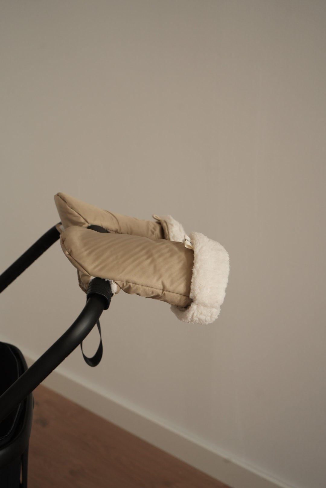 Manoplas Technic Beige