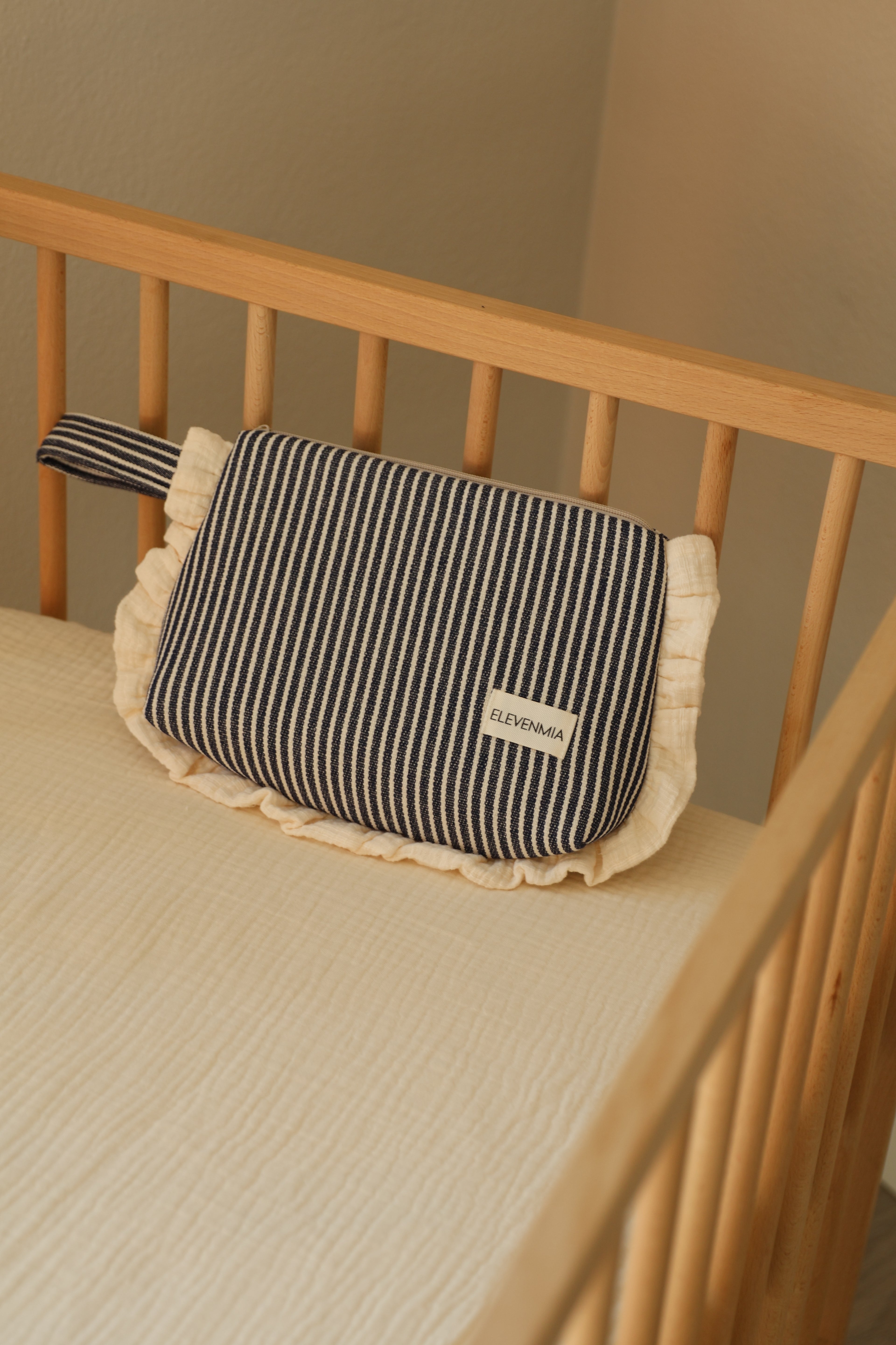 Neceser Volante Apron Stripe Jean+ Gasa Cruda