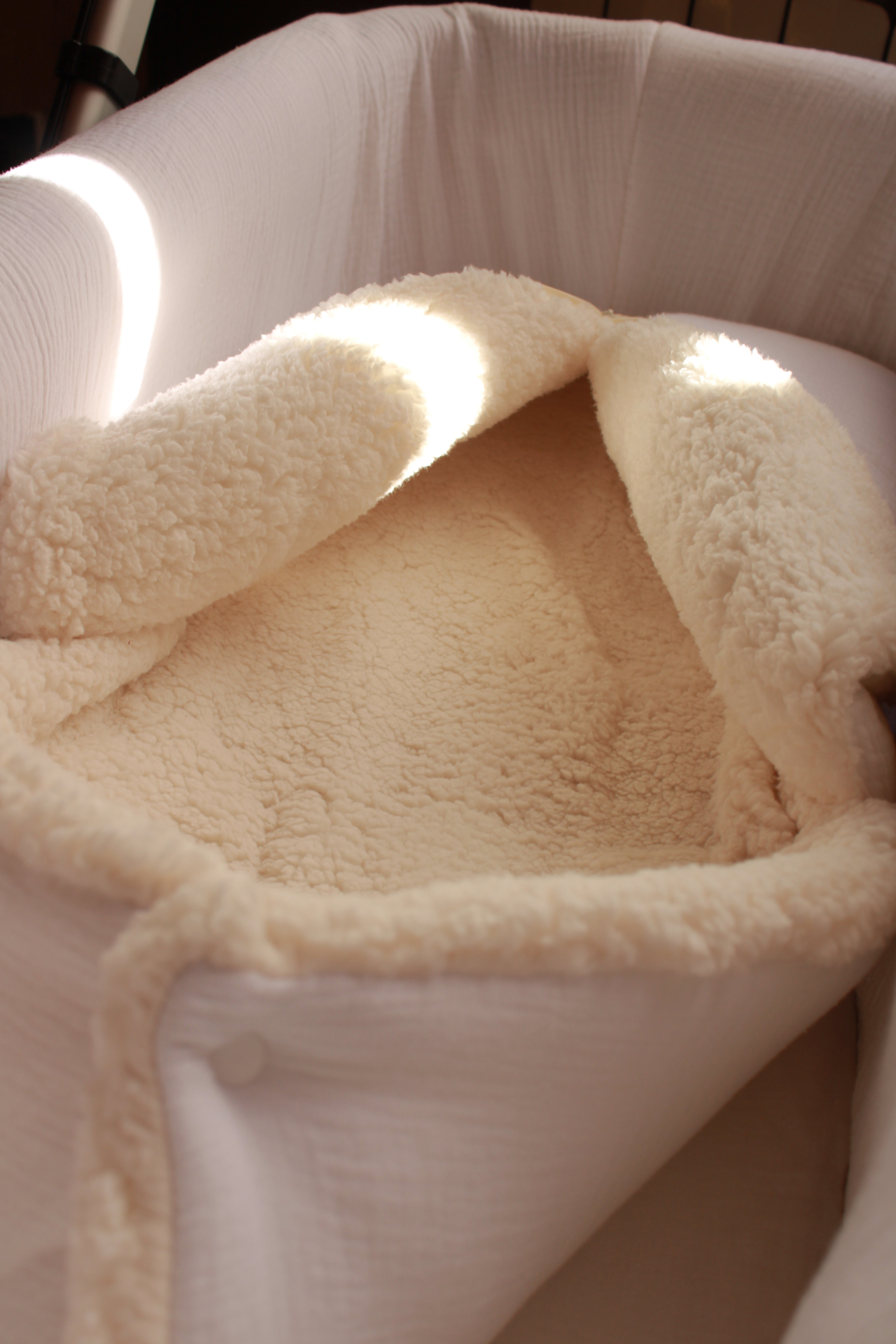 Saco Capazo Gasa Blanca + Borreguito