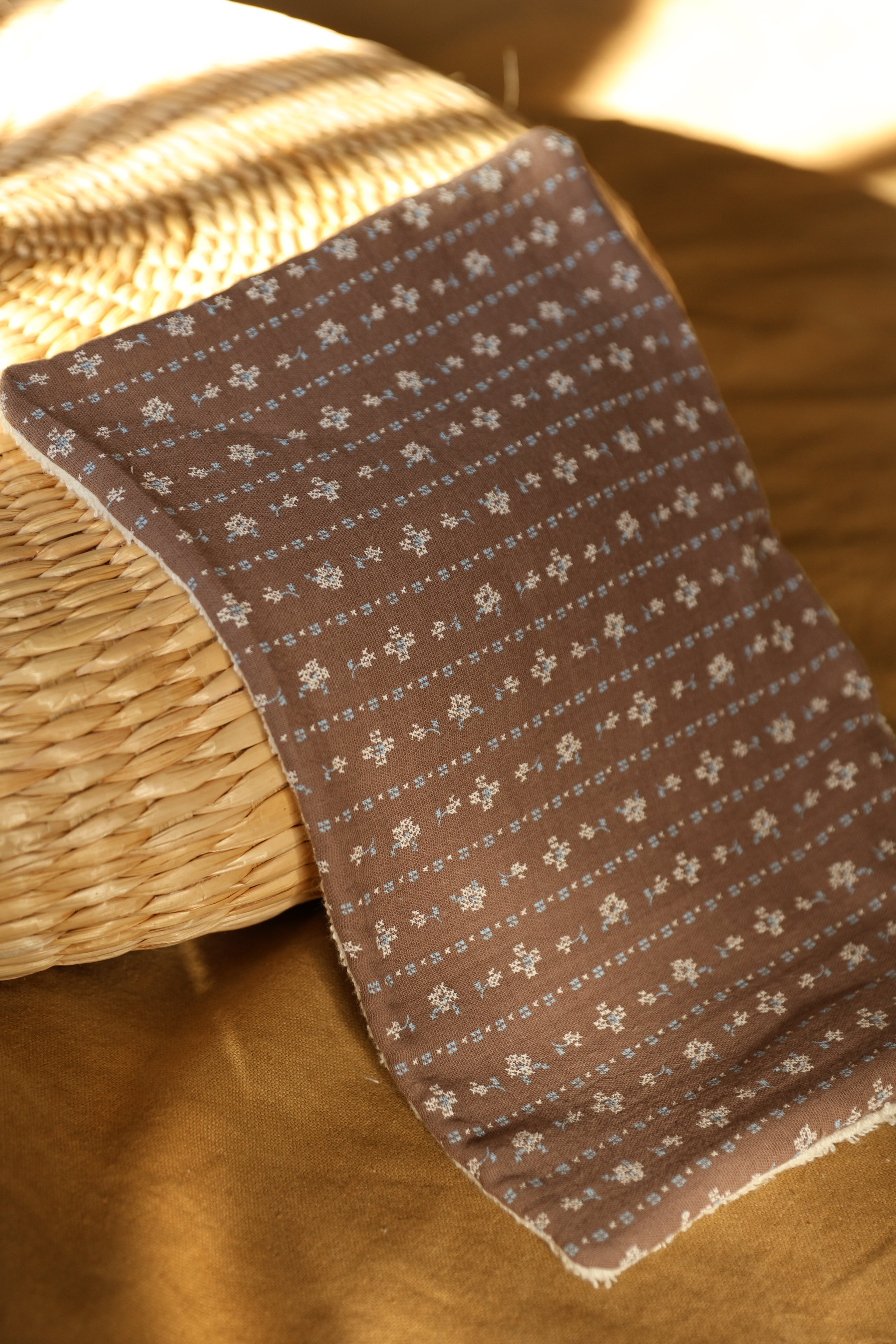 Protector de Toalla Gasa Etnic Chocolate