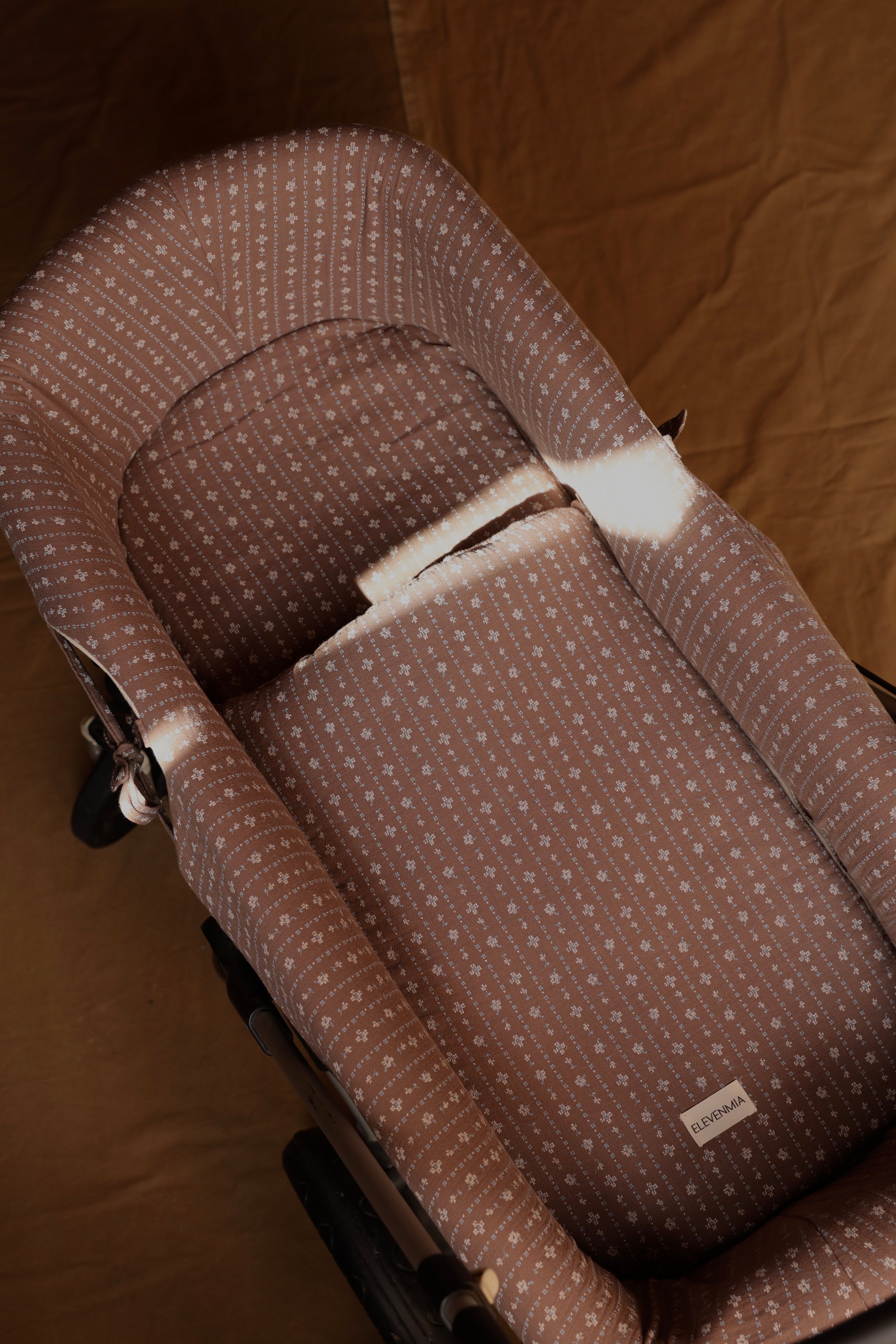 Vestidura Cochecito Gasa Etnic Chocolate+ Gasa Cruda Reversible