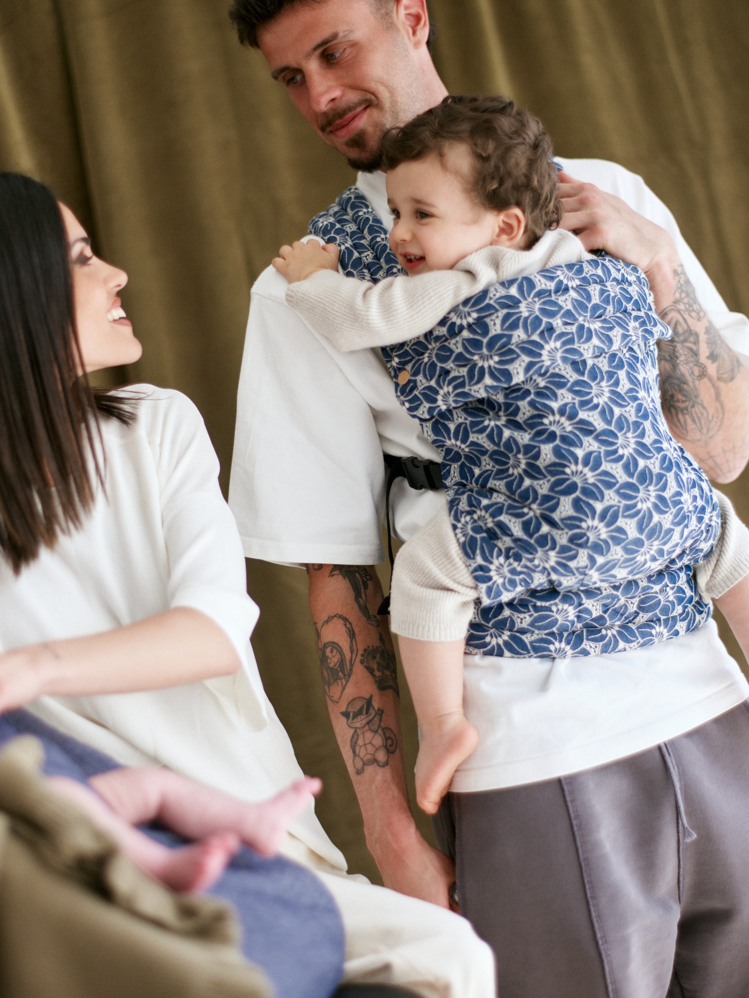 Portabebe “Apron Flower” Mömo X Elevenmia