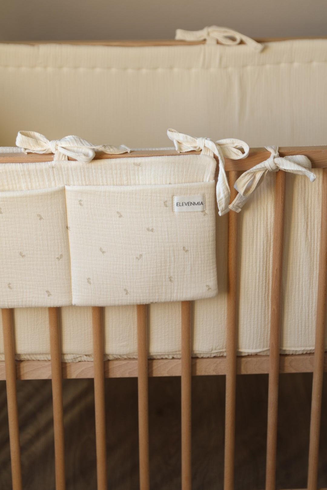 Organisateur de lit de bébé en gaze d'olive