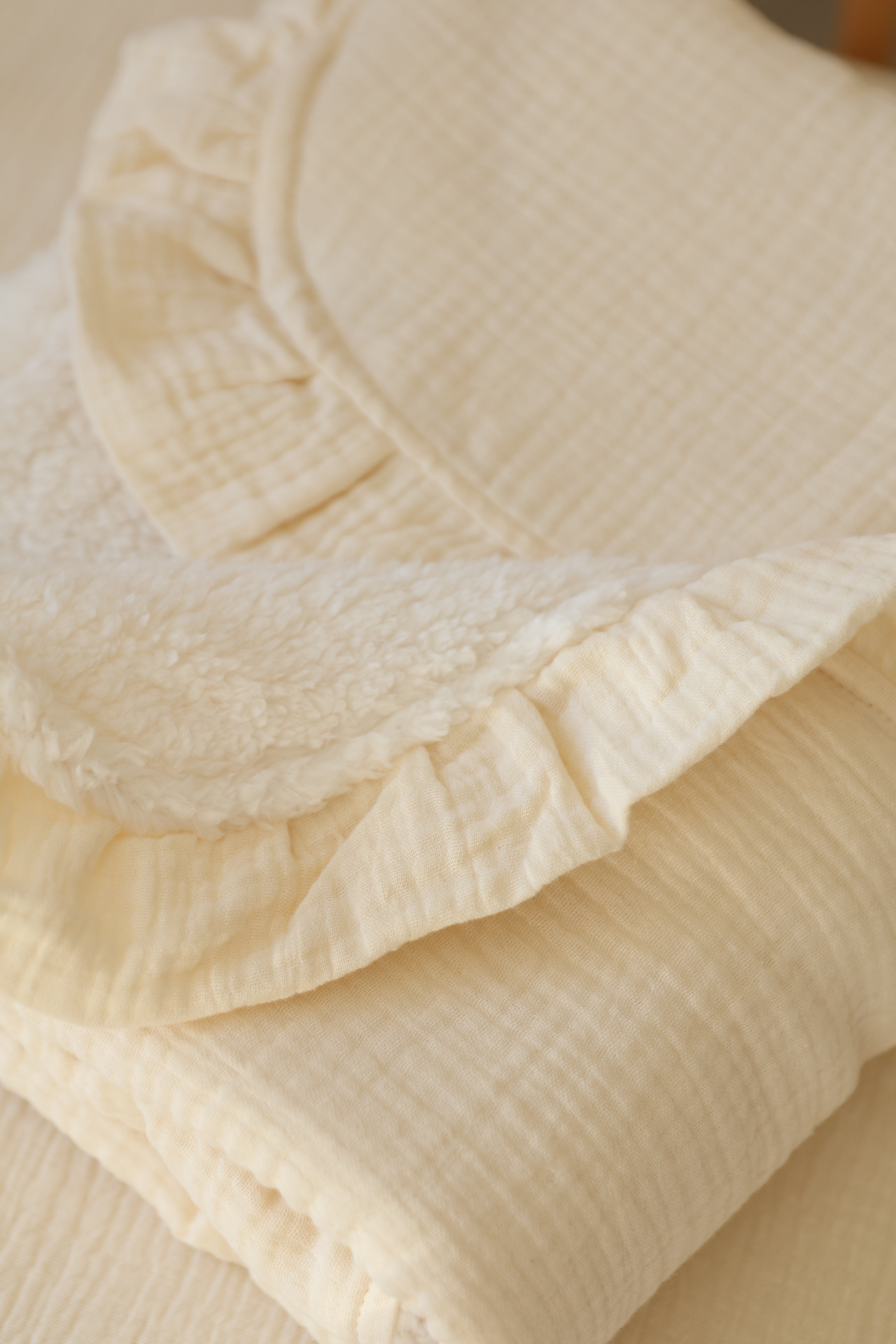 Manta Gasa Cruda + Borreguito