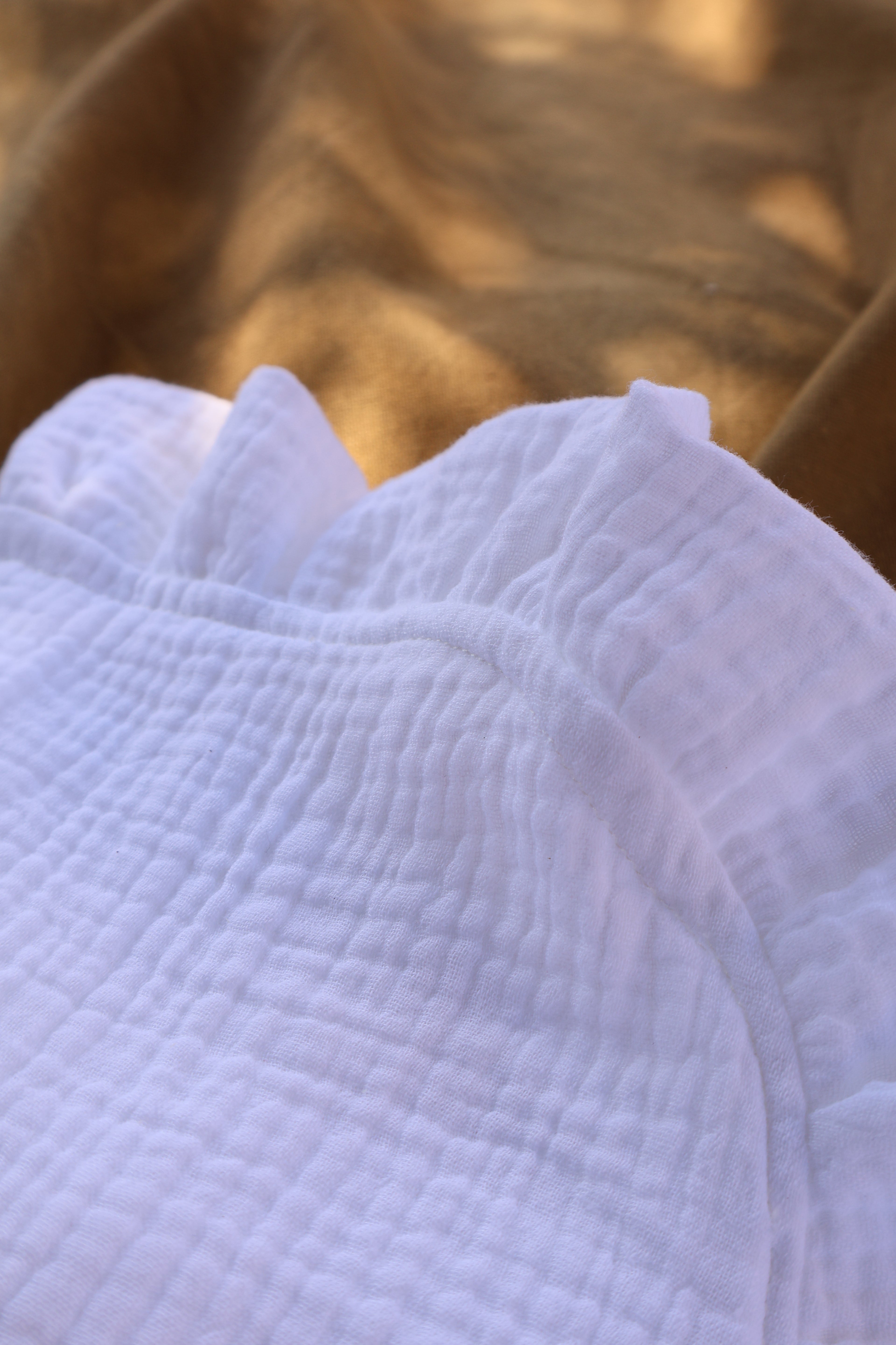 Lange en gaze blanche + volant en gaze blanche