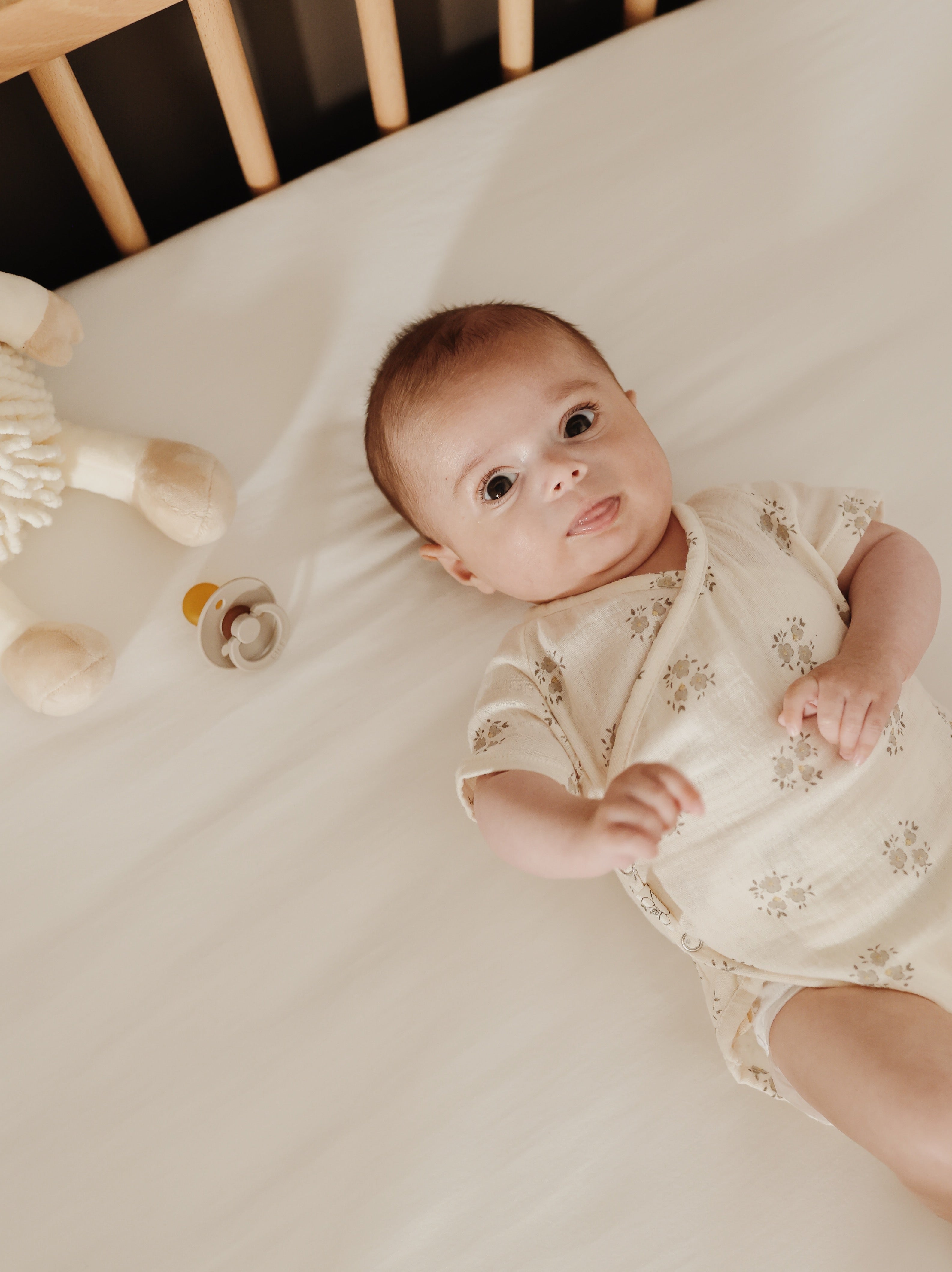 Body à manches courtes en mousseline grise SIA