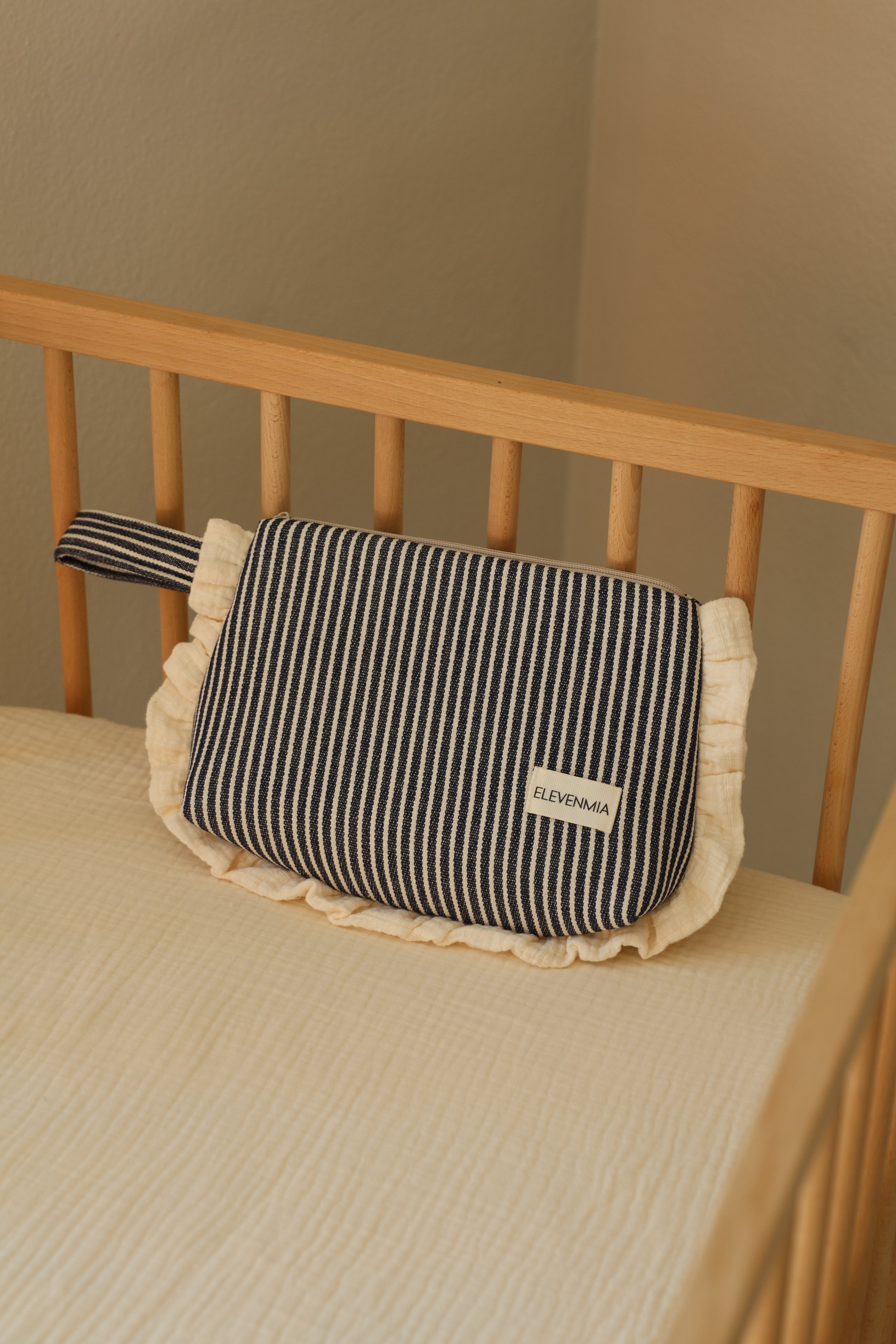 Neceser Volante Apron Stripe Jean+ Gasa Cruda