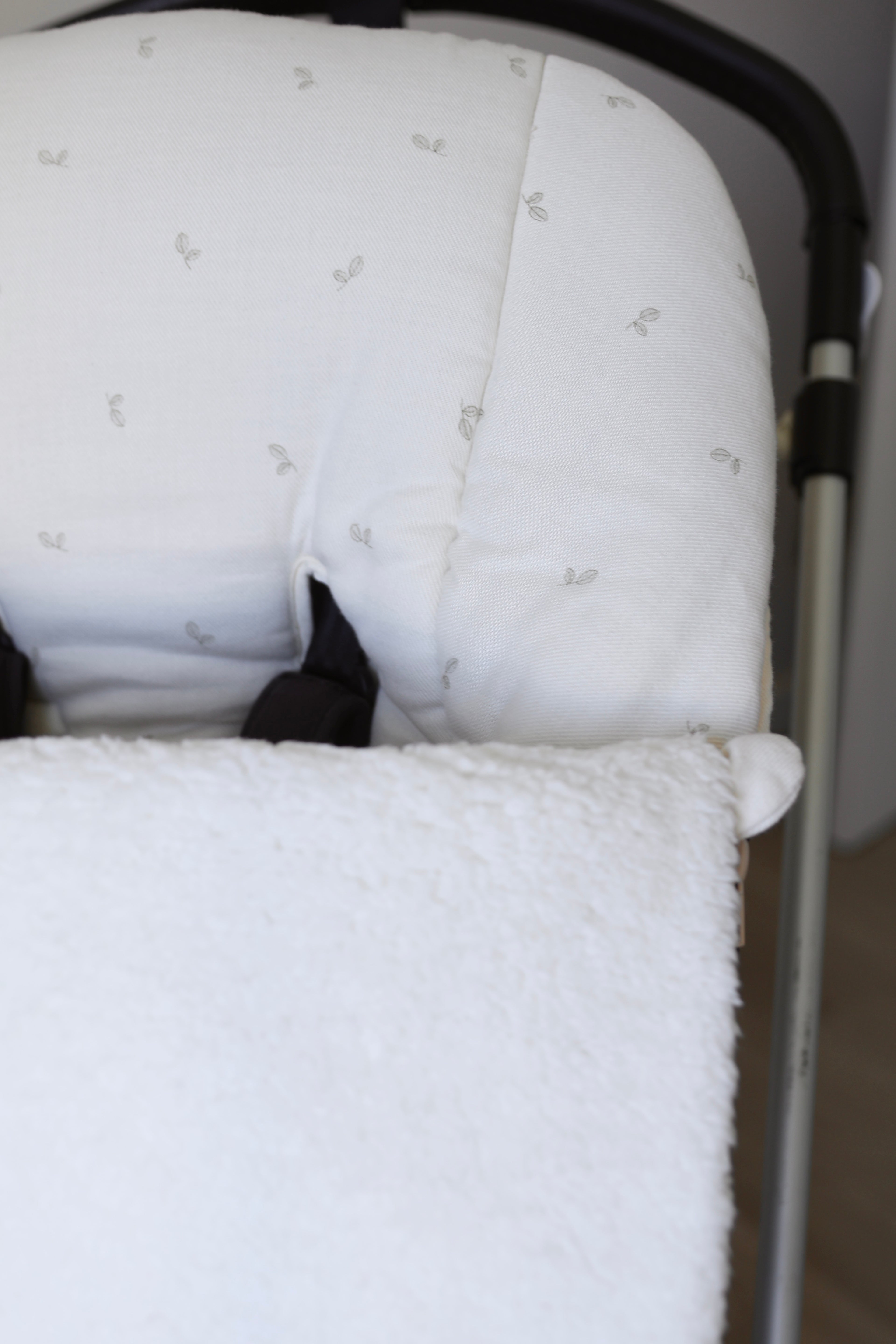 Chaise sac en tissu olive pour violoncelle