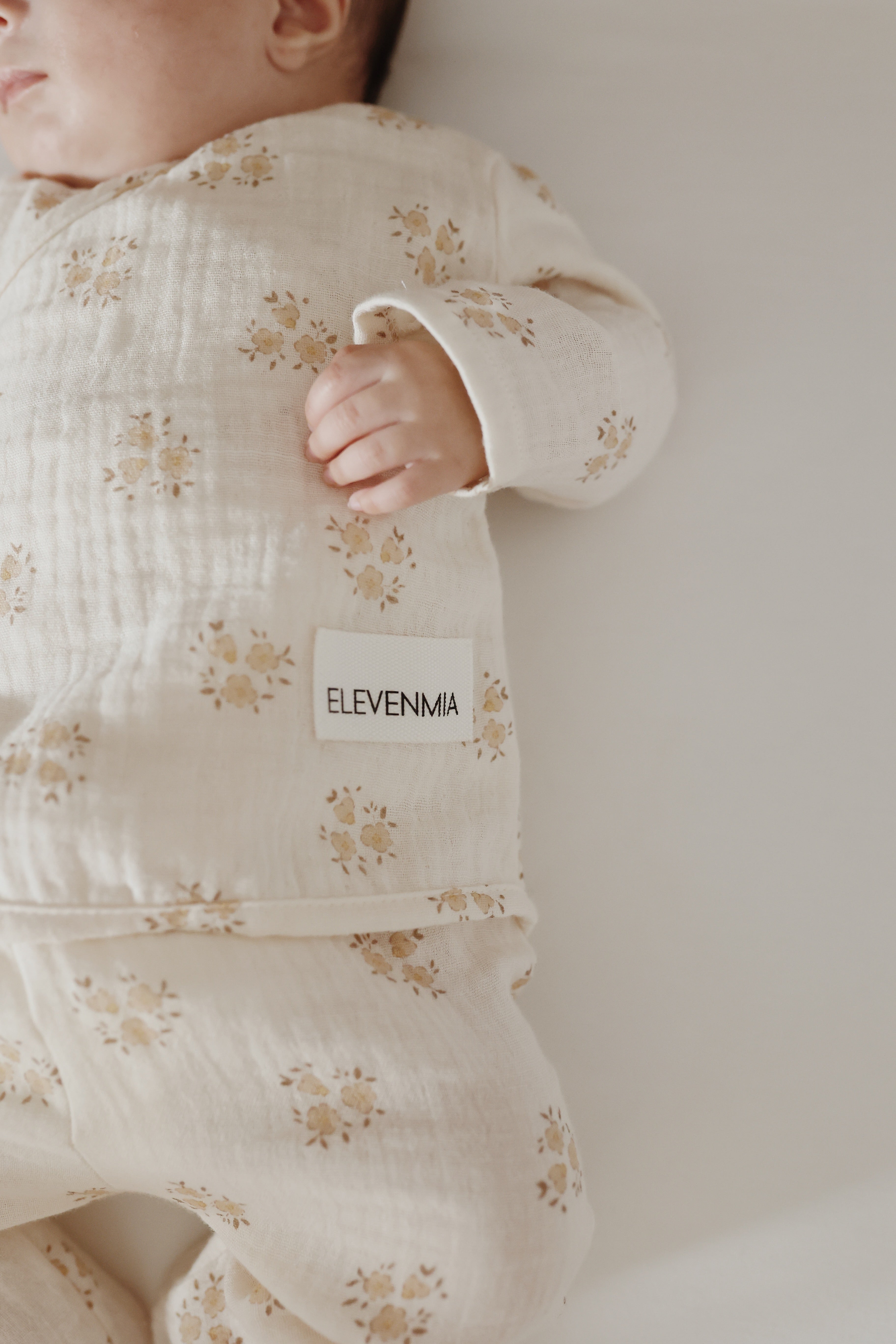 Ensemble chemise croisée et leggings en mousseline SIA Arena