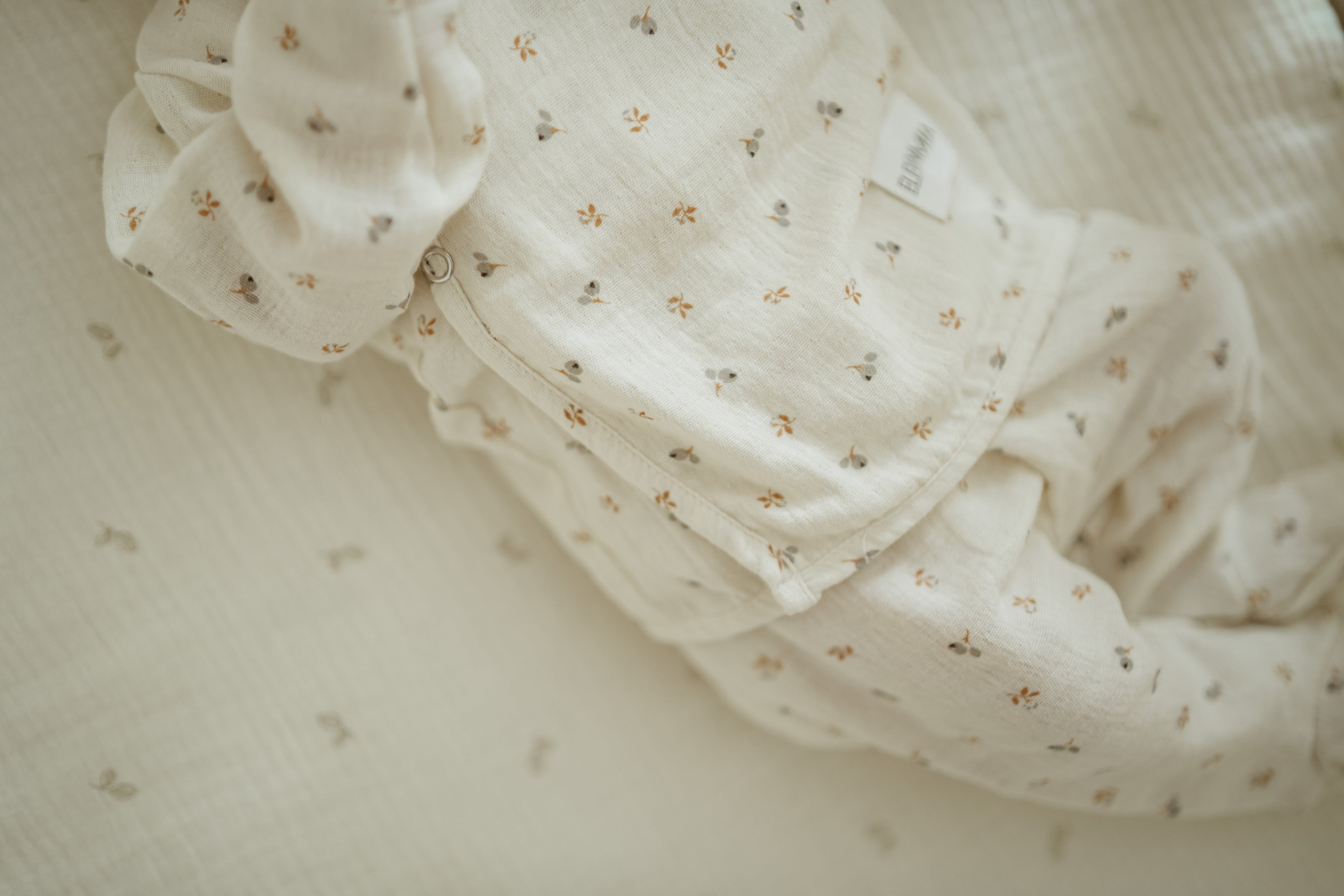 Conjunto Camisa Cruzada + Polainas Gasa Tanit 122