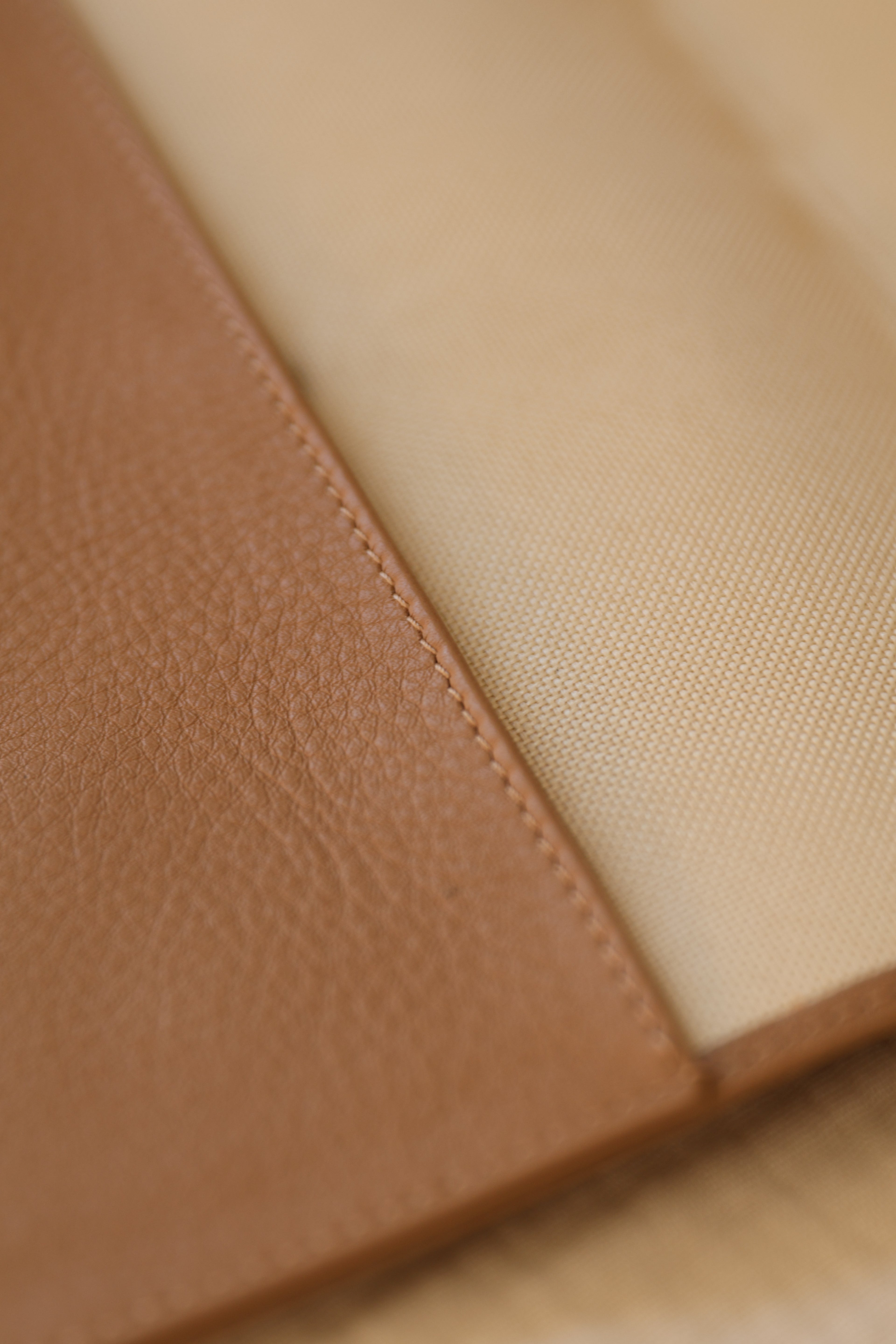 Portadocumentos Piel con Piel Taupe