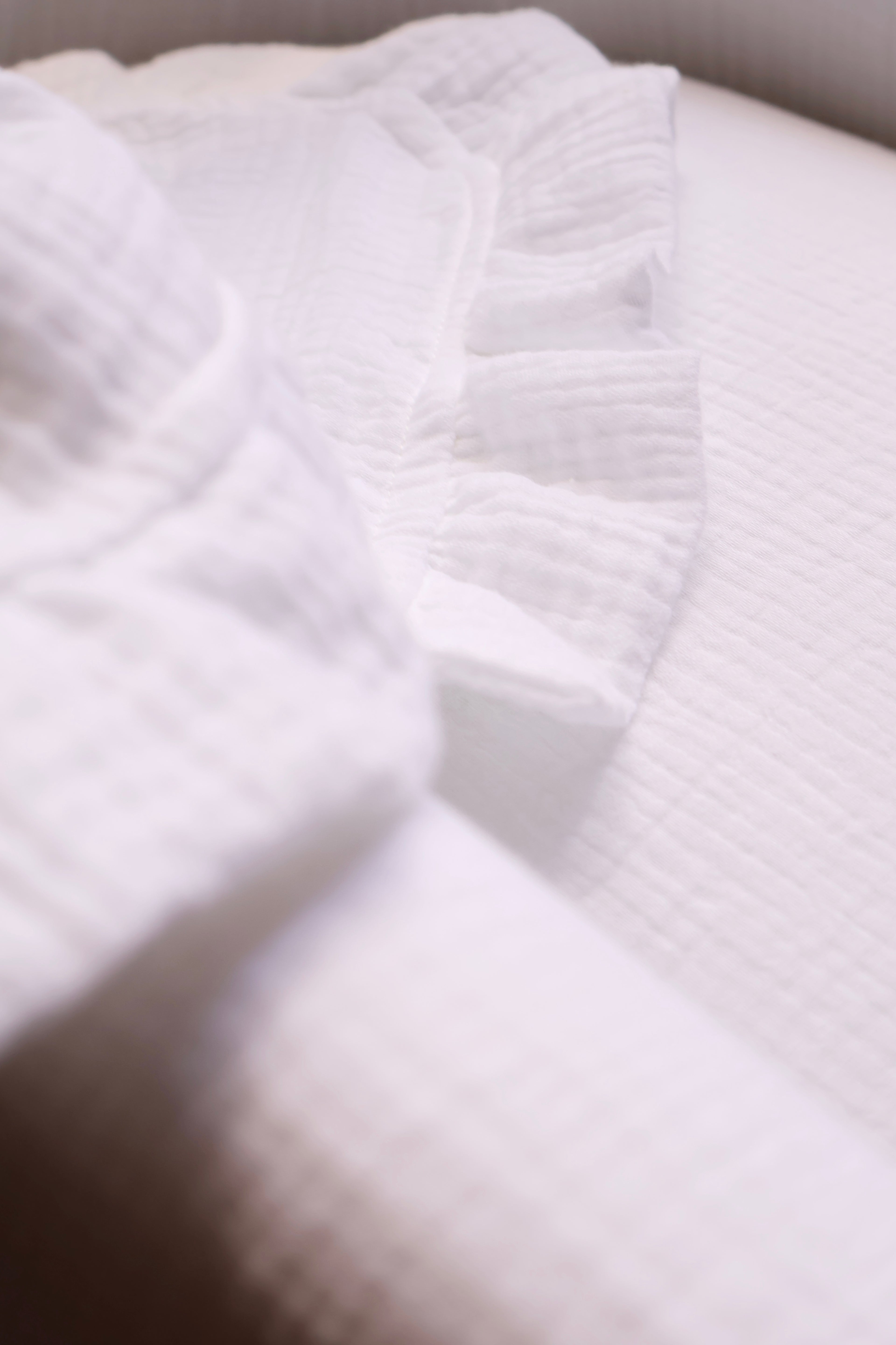 Lange en gaze blanche + volant en gaze blanche