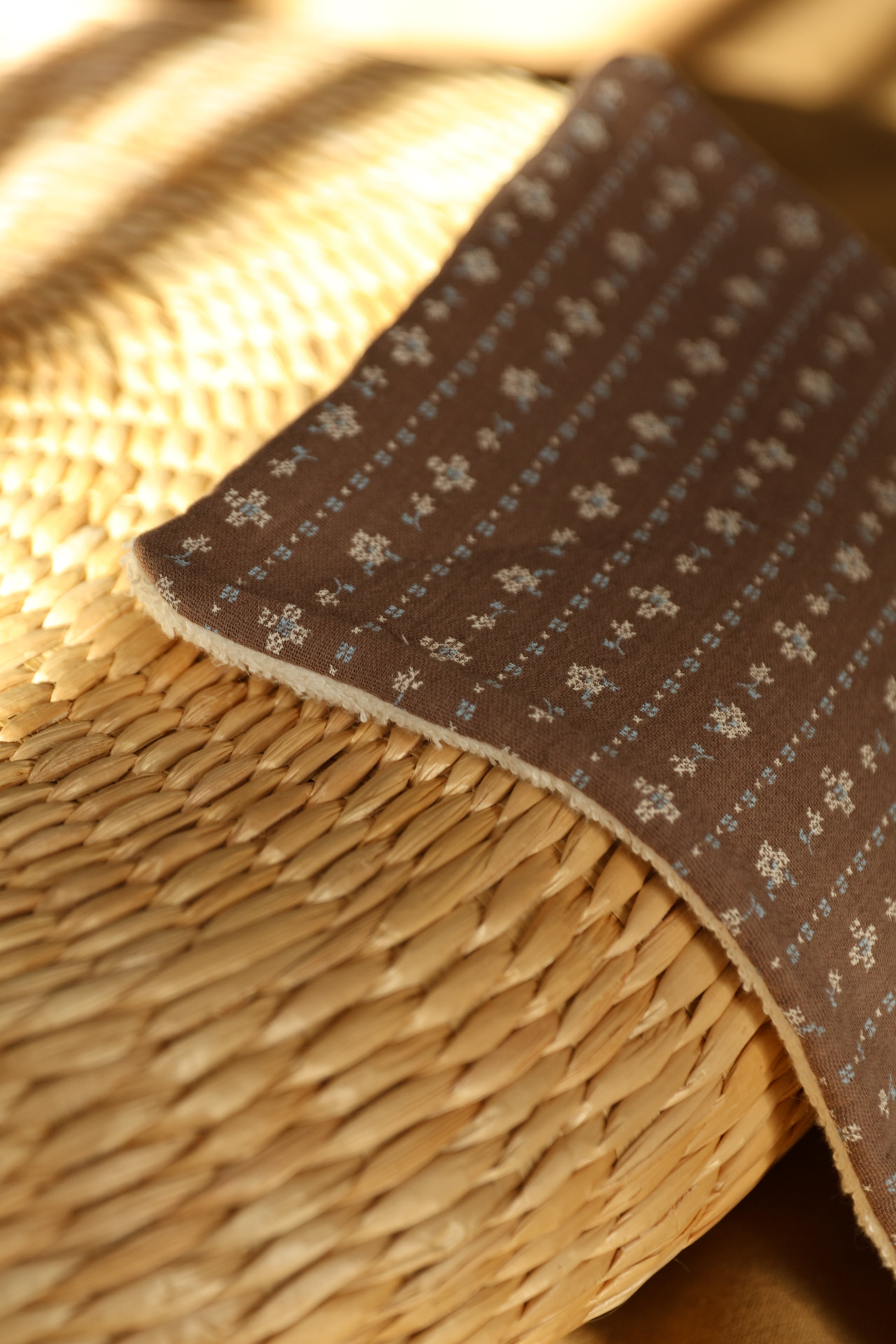 Protector de Toalla Gasa Etnic Chocolate