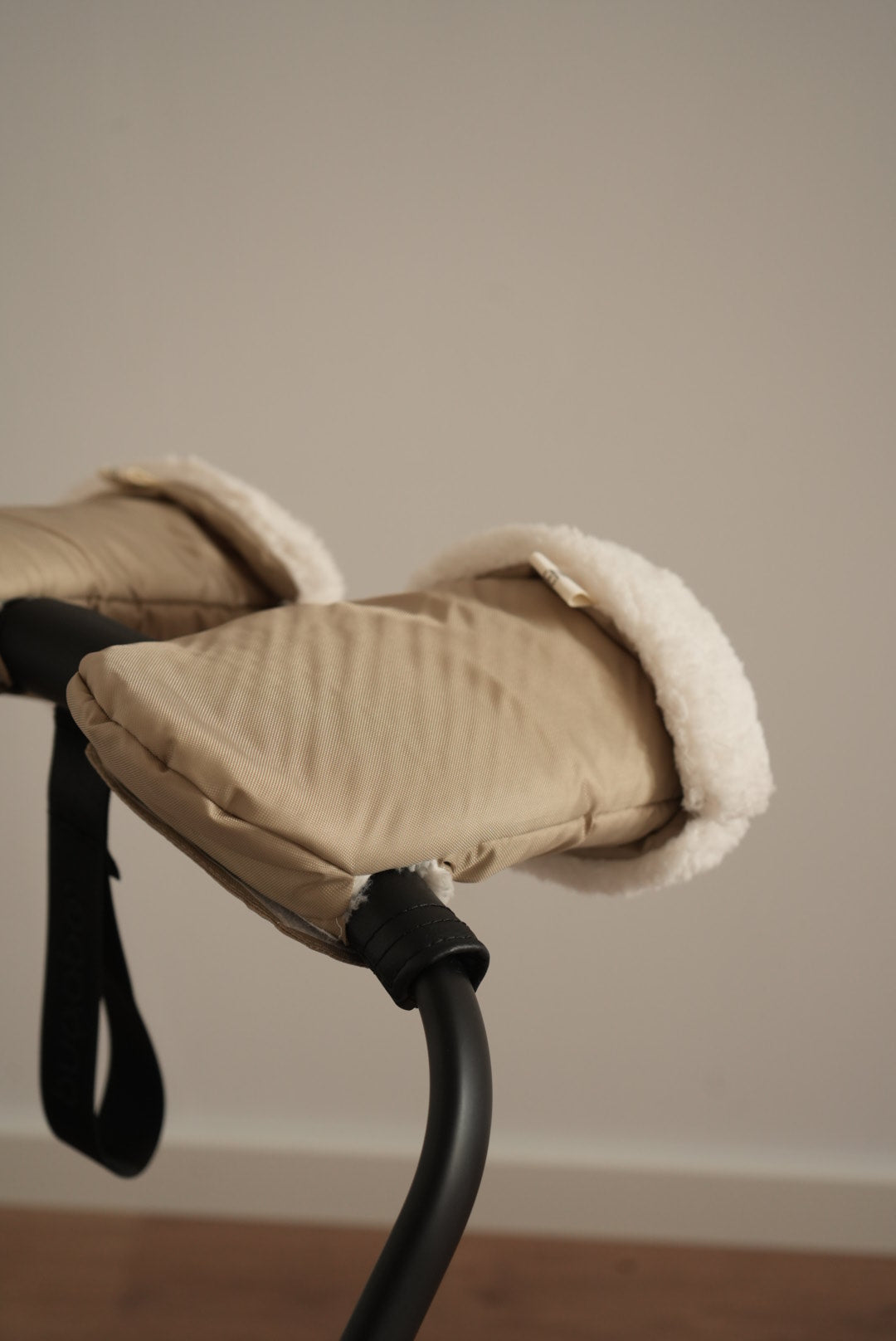 Manoplas Technic Beige